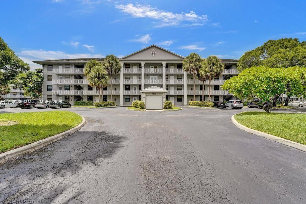 1522 Whitehall Dr #202, Davie, Florida image 1