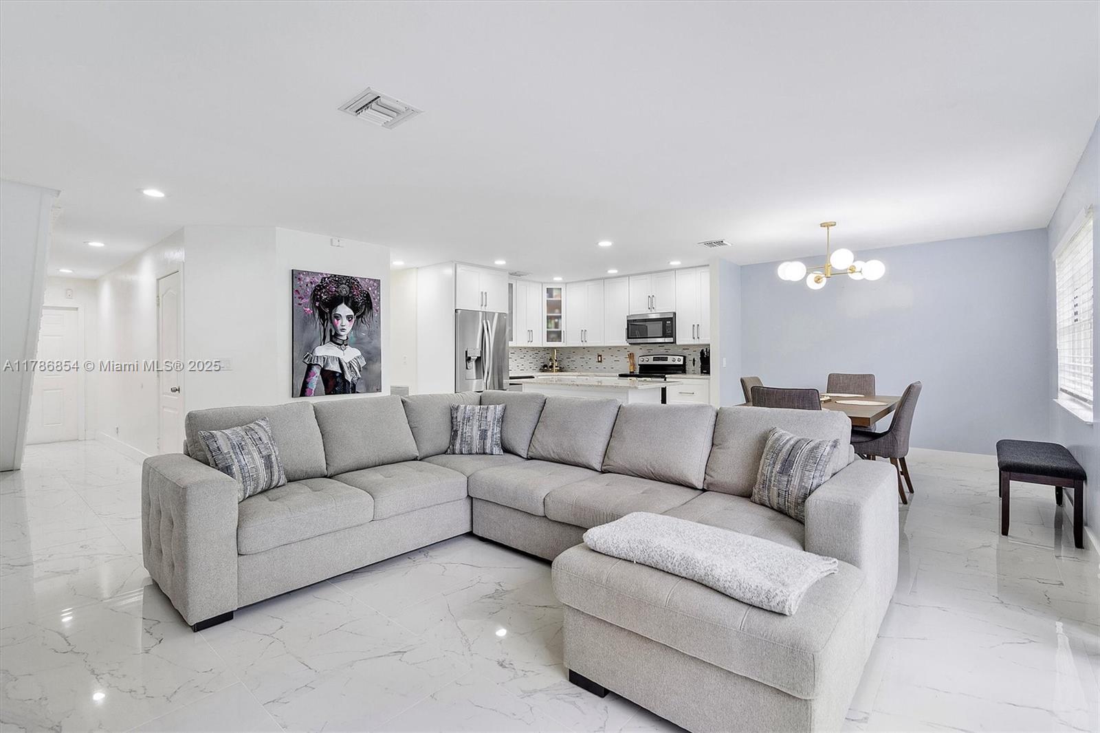 5001 Riverside Dr #303, Coral Springs, Florida image 13