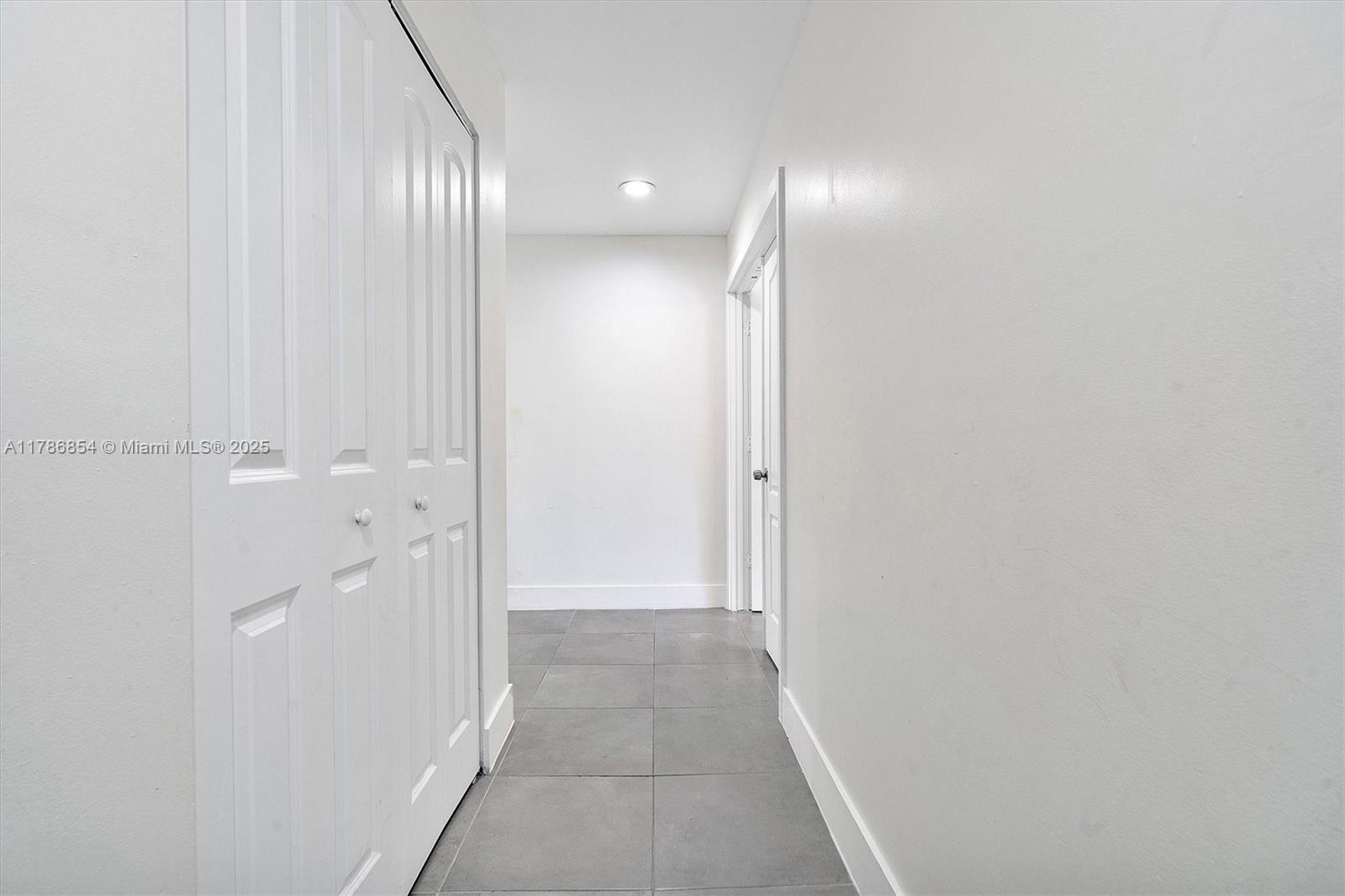 5001 Riverside Dr #303, Coral Springs, Florida image 32