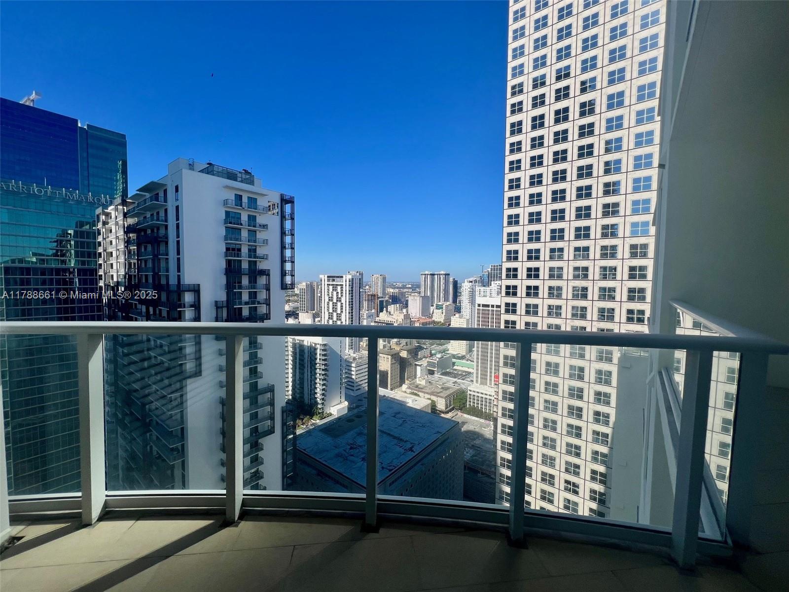 300 S Biscayne Blvd #PH-3907, Miami FL 33131