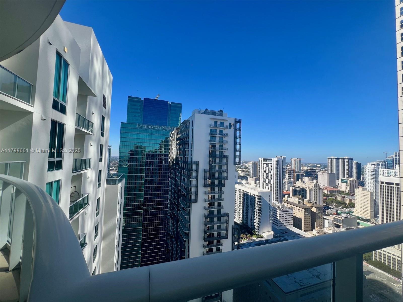 300 S Biscayne Blvd #PH-3907, Miami FL 33131