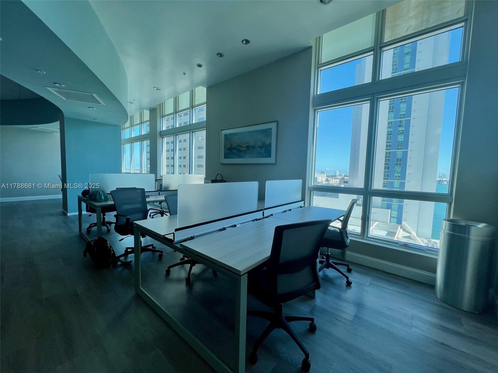 300 S Biscayne Blvd #PH-3907, Miami FL 33131