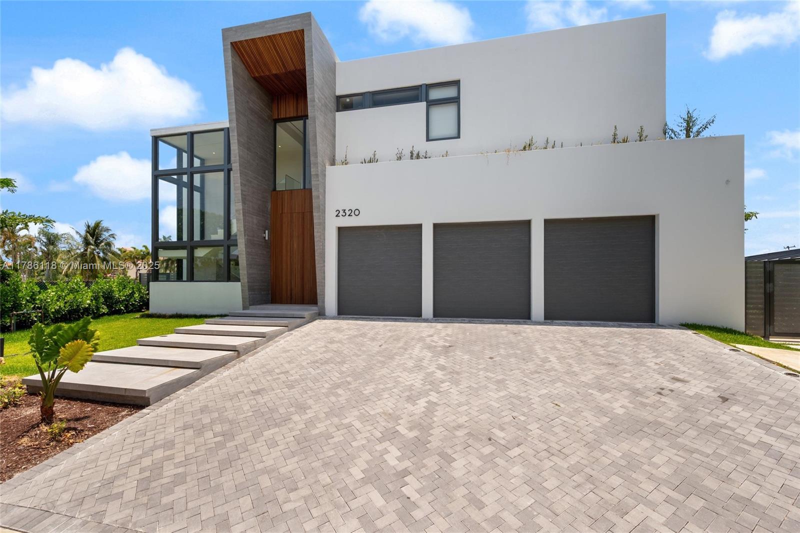 2320 49th St, Lighthouse Point, Florida 33064
