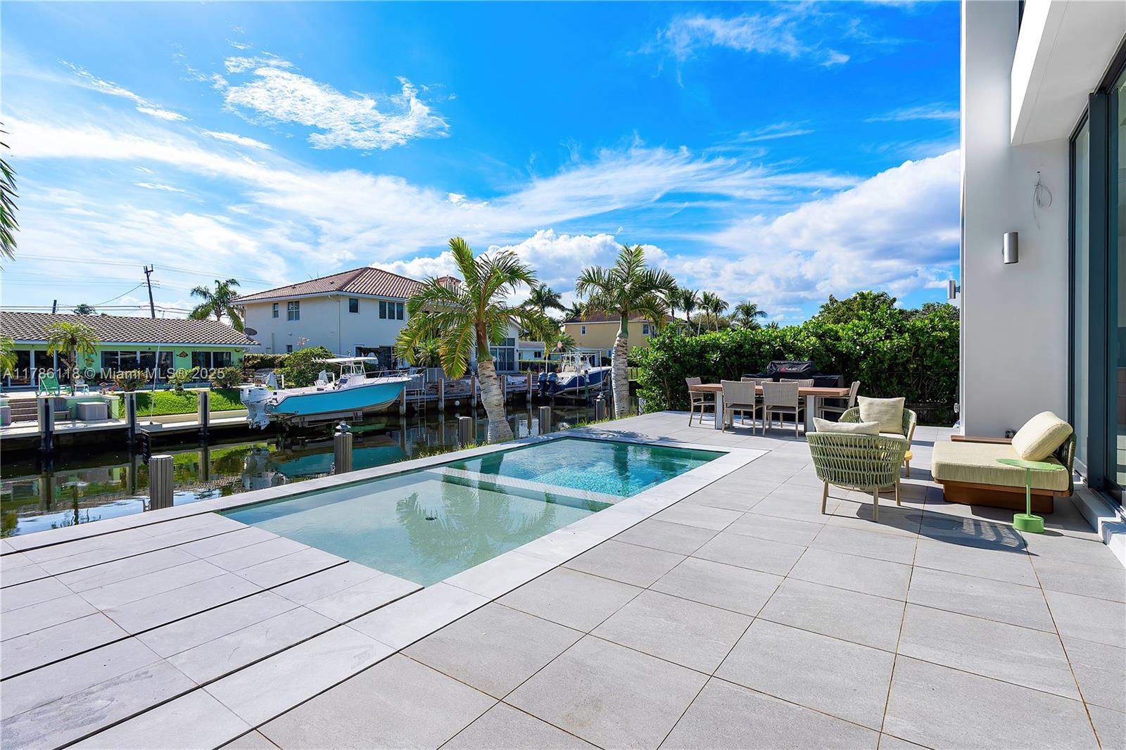 2320 NE 49th St, Lighthouse Point, Florida image 33
