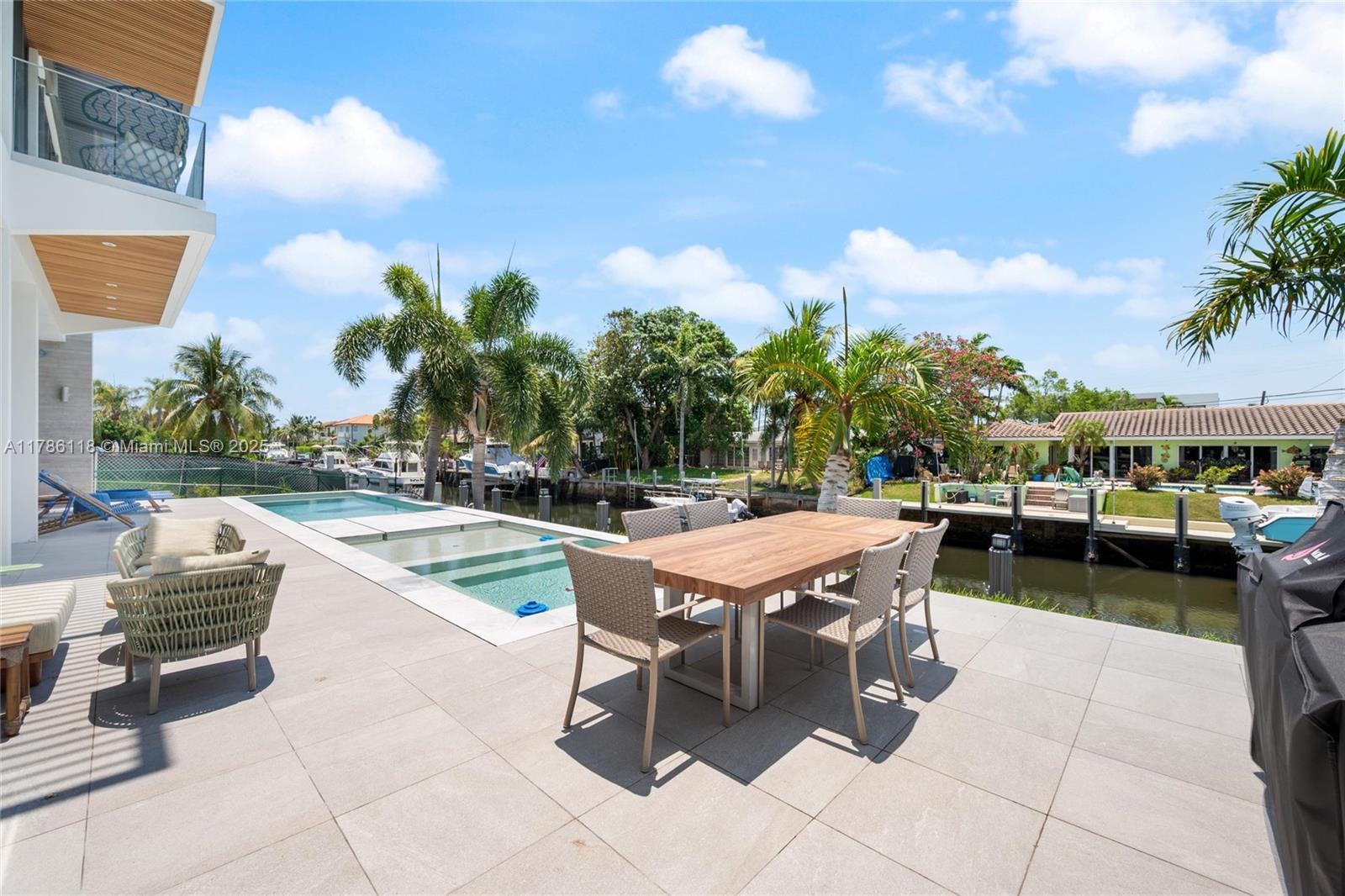 2320 NE 49th St, Lighthouse Point, Florida image 6