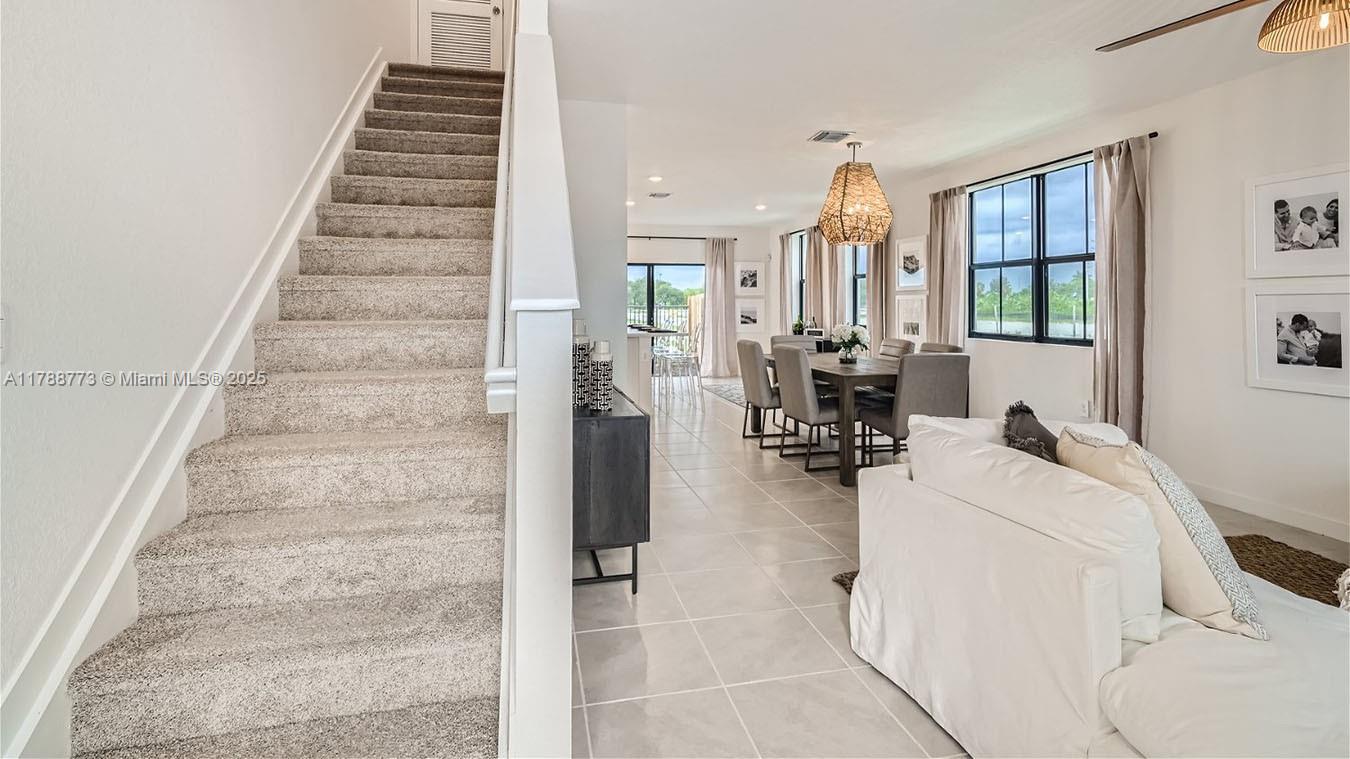 1326 NE 3rd Avenue, Florida City, Florida image 2