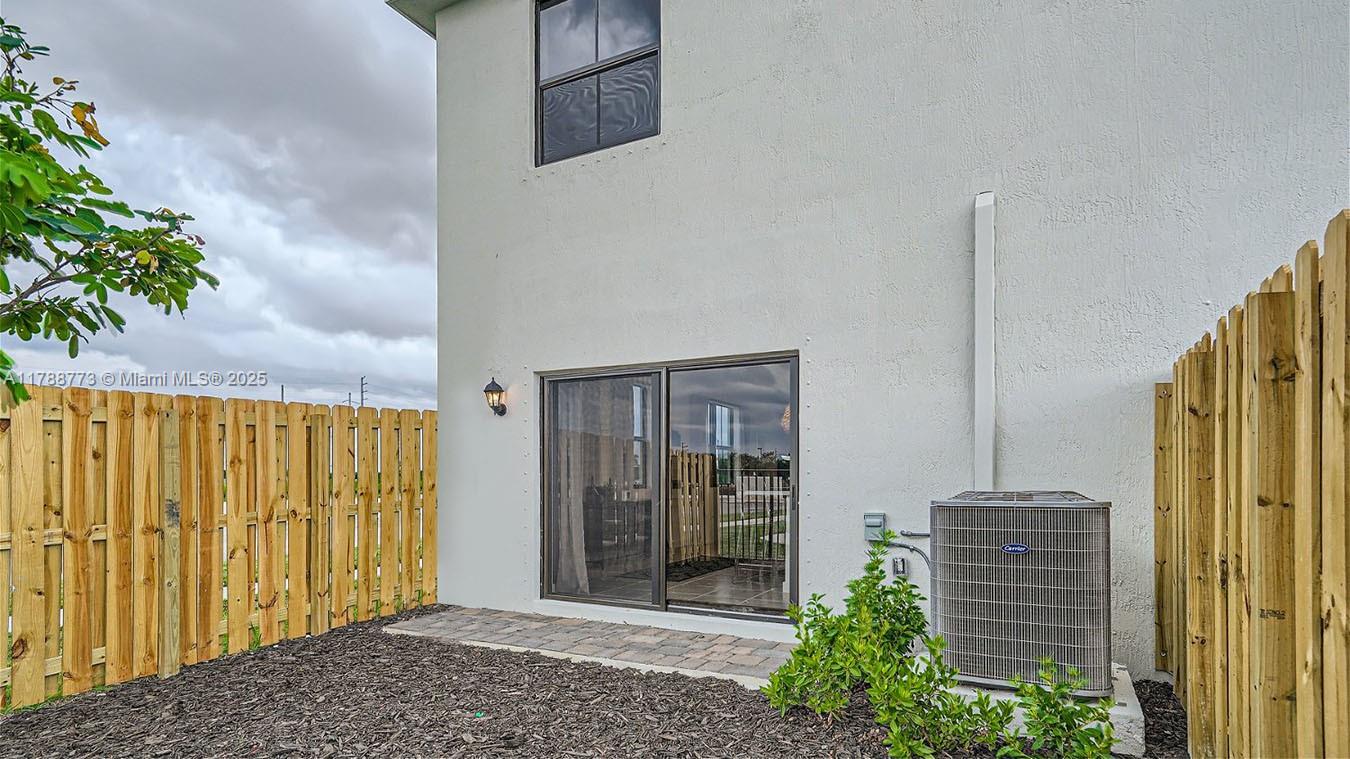 1326 NE 3rd Avenue, Florida City, Florida image 21