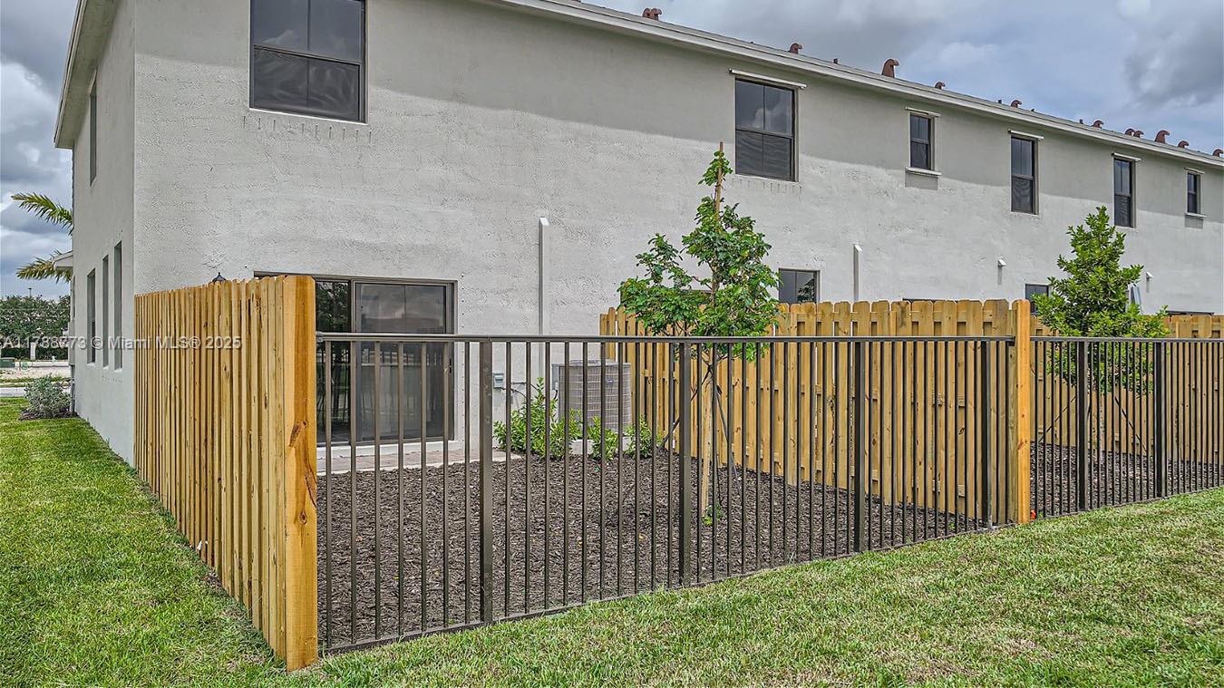 1326 NE 3rd Avenue, Florida City, Florida image 22