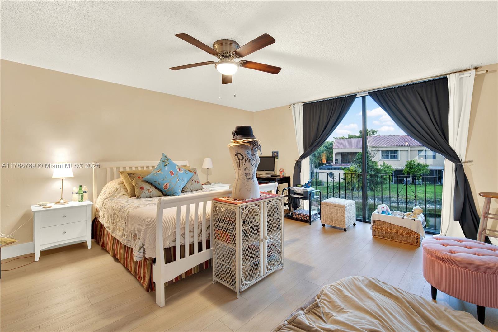 3904 Estepona Ave #8D2, Doral, Florida image 12