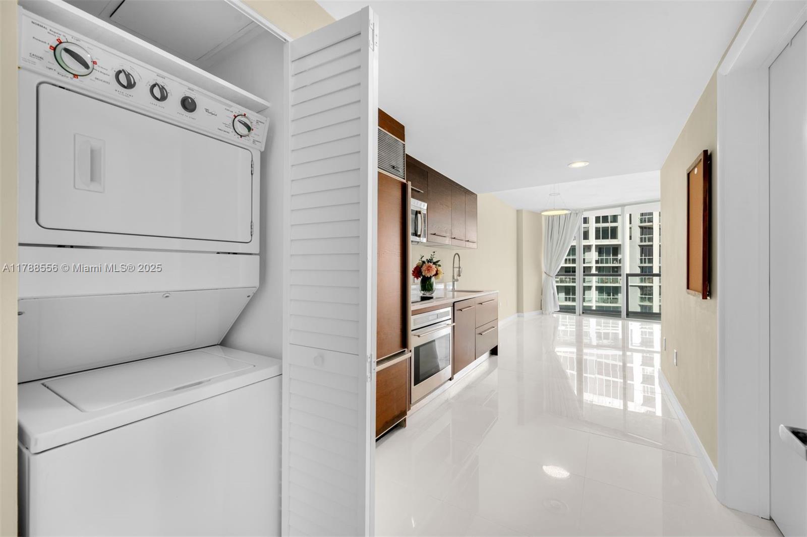 495 Brickell Ave #5208, Miami FL 33131