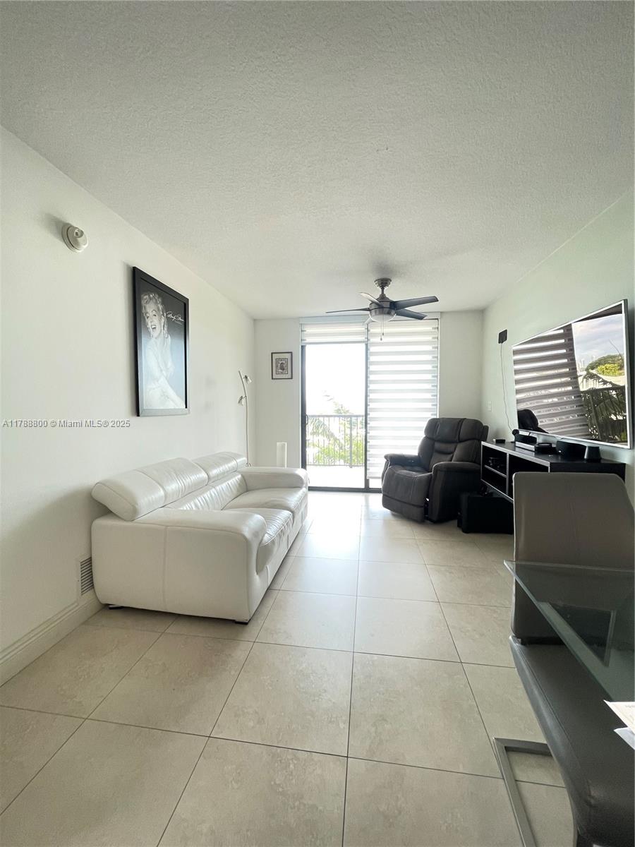 Residential, Miami, Florida image 8