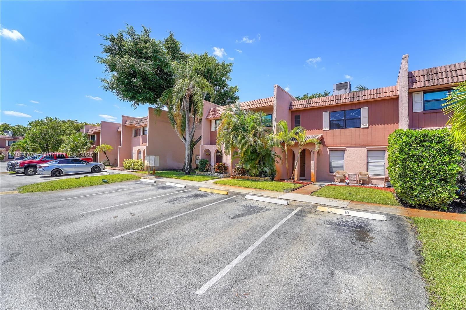 19 Madrid Ln #2-13, Davie, Florida image 4