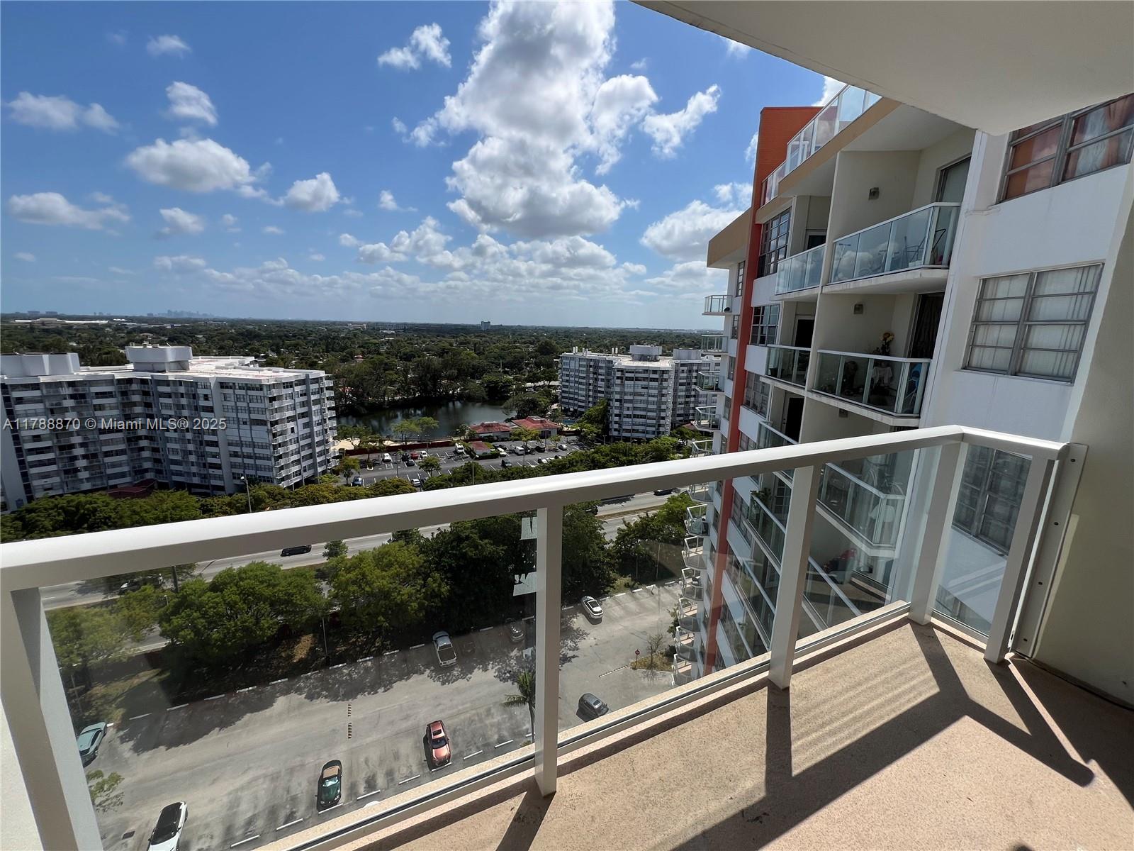 Listing Photo 11