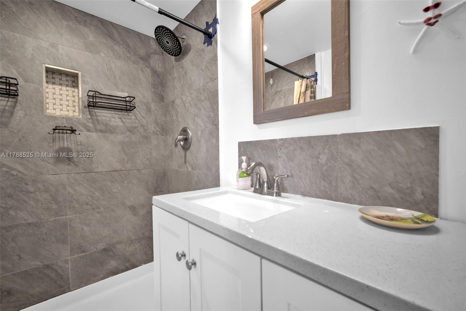 10457 NW 8th St #105, Pembroke Pines, Florida image 20