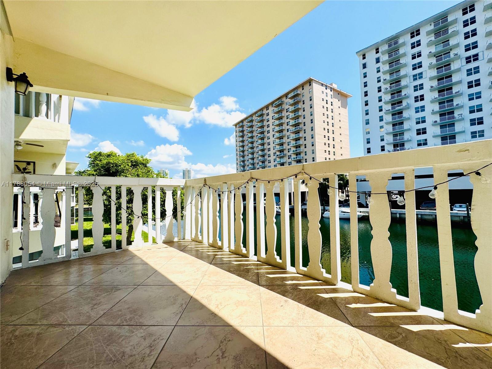 450 E Paradise Isle Blvd #208, Hallandale Beach, Florida image 8