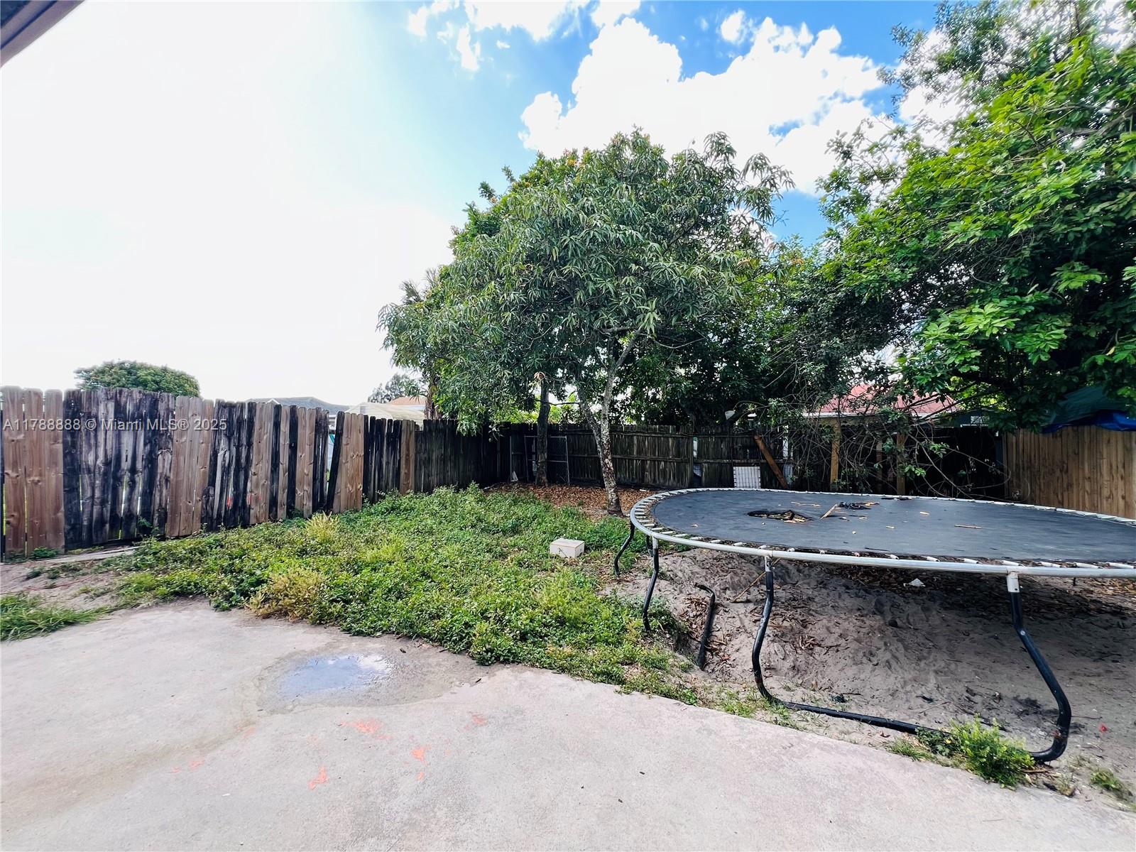 3530 NW 194th Ter, Miami Gardens, Florida image 14