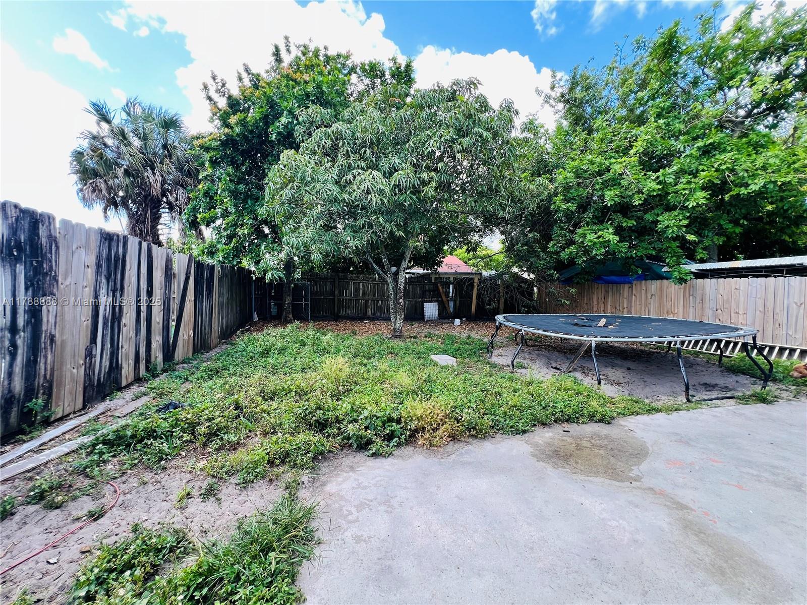 3530 NW 194th Ter, Miami Gardens, Florida image 15