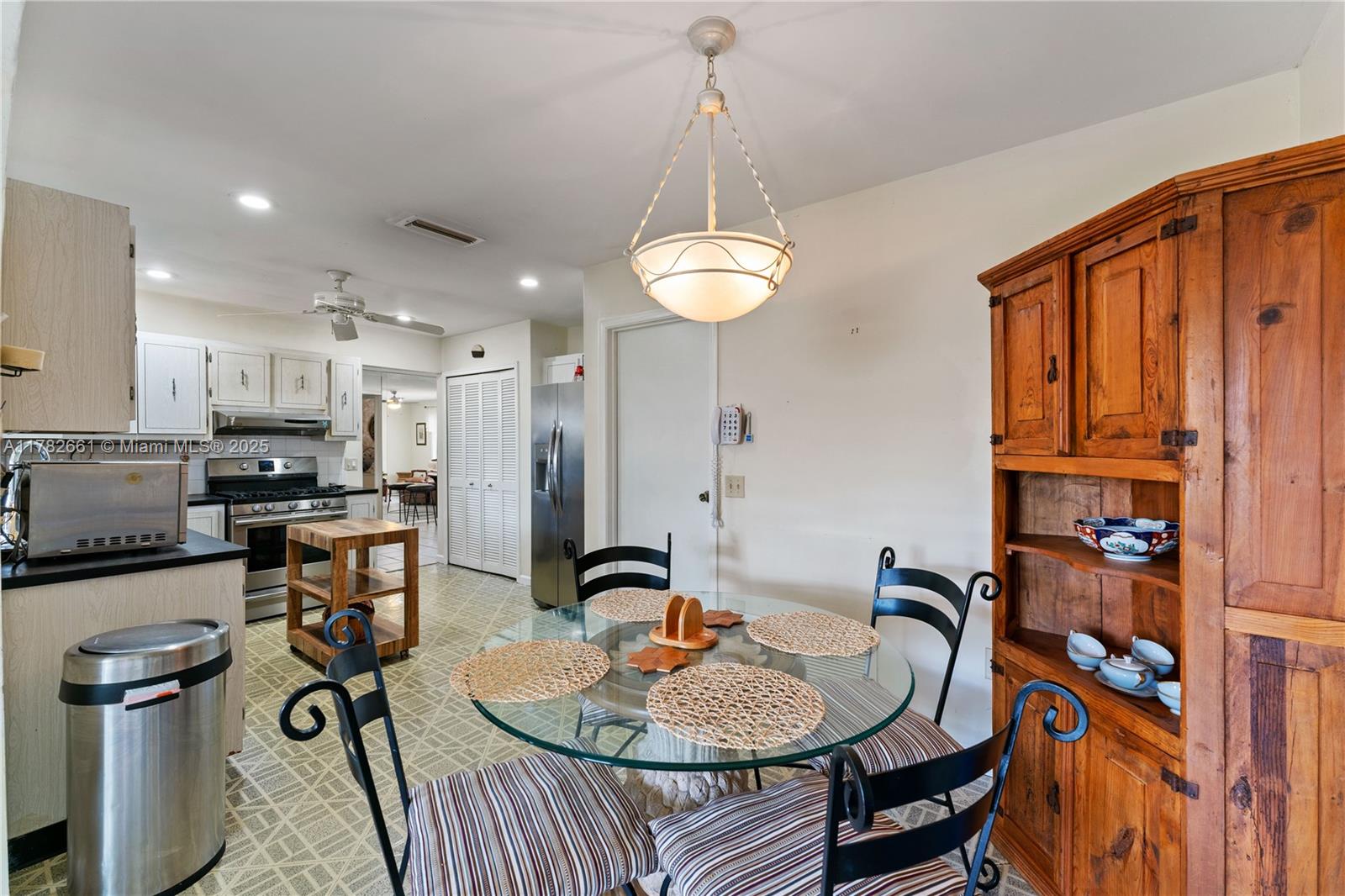 11421 NW 37th Pl, Sunrise, Florida image 7