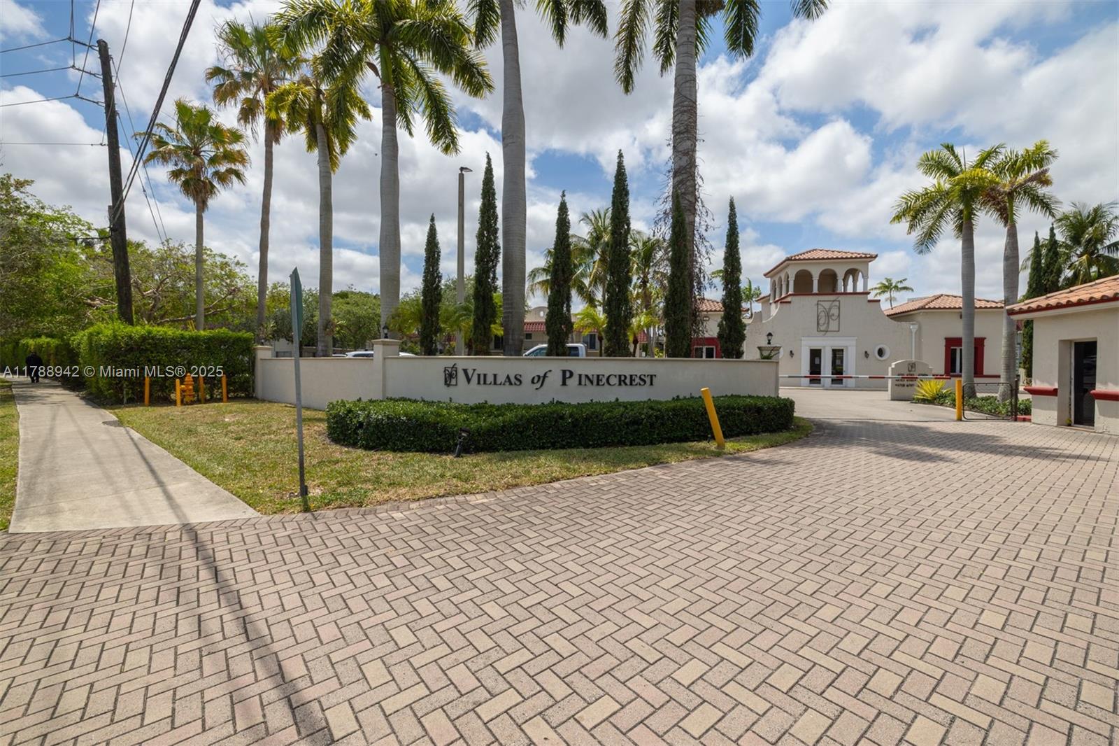 6707 Kendall Dr Unit 105, Pinecrest, Florida 33156