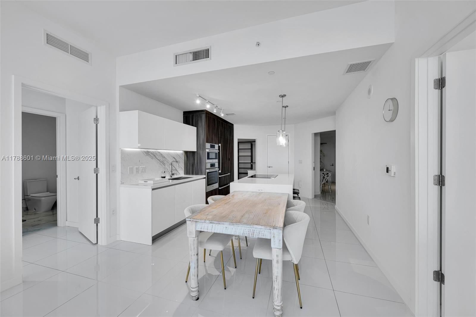851 NE 1st Ave #3708, Miami FL 33132