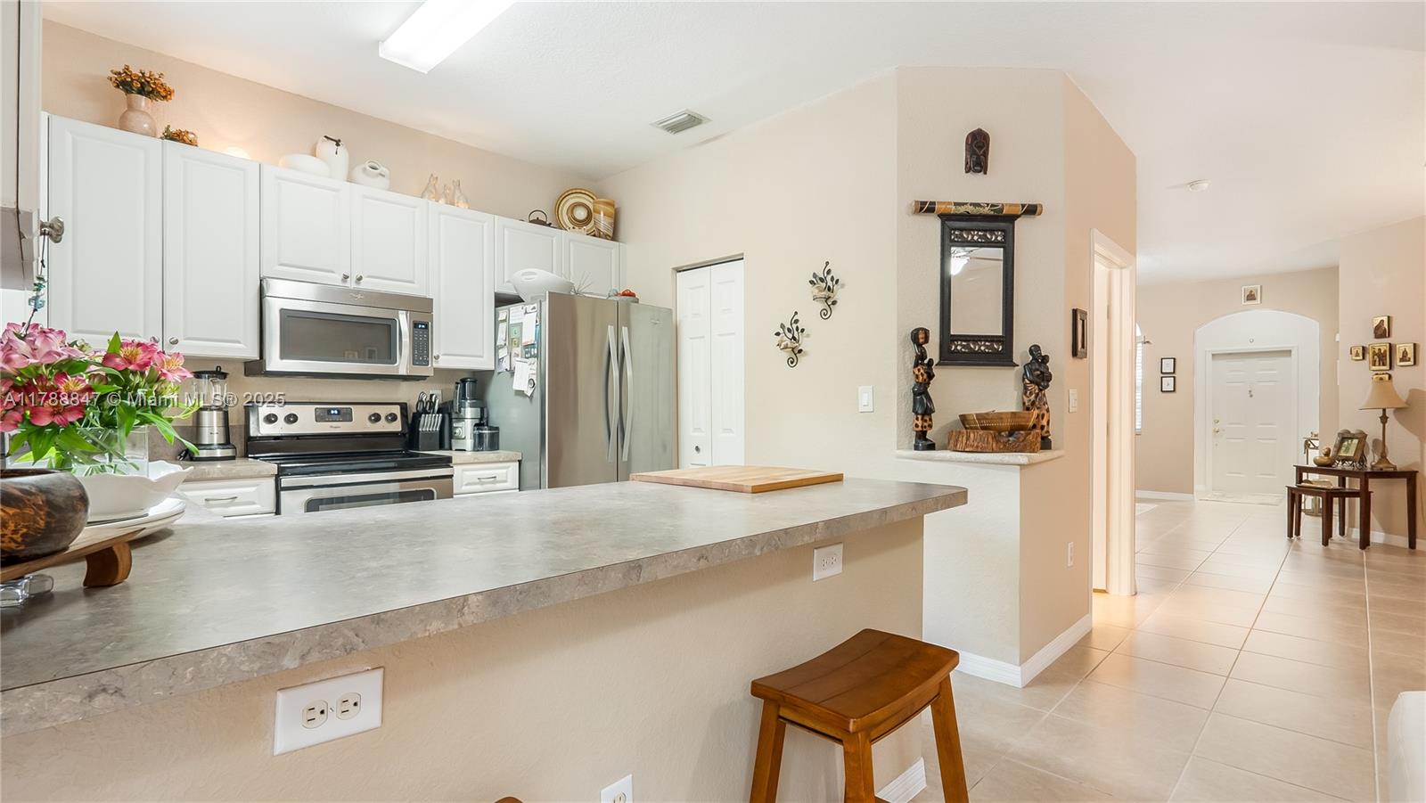 Listing Photo 11