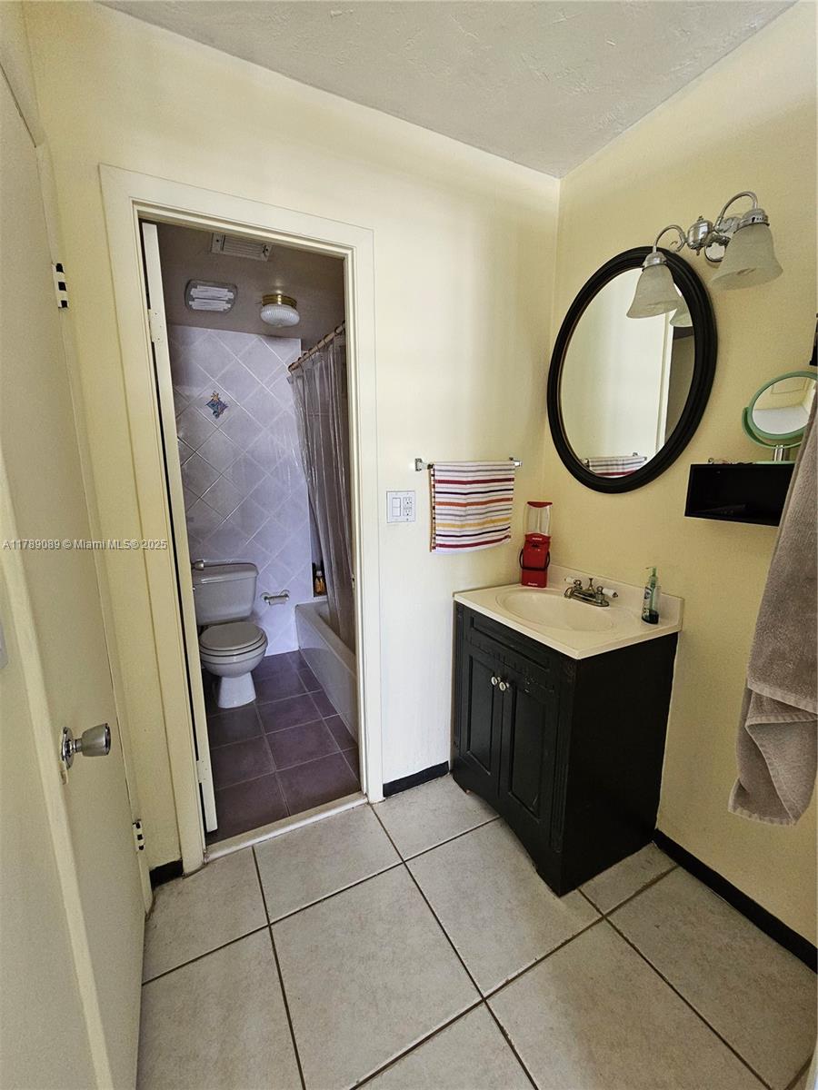Listing Photo 12
