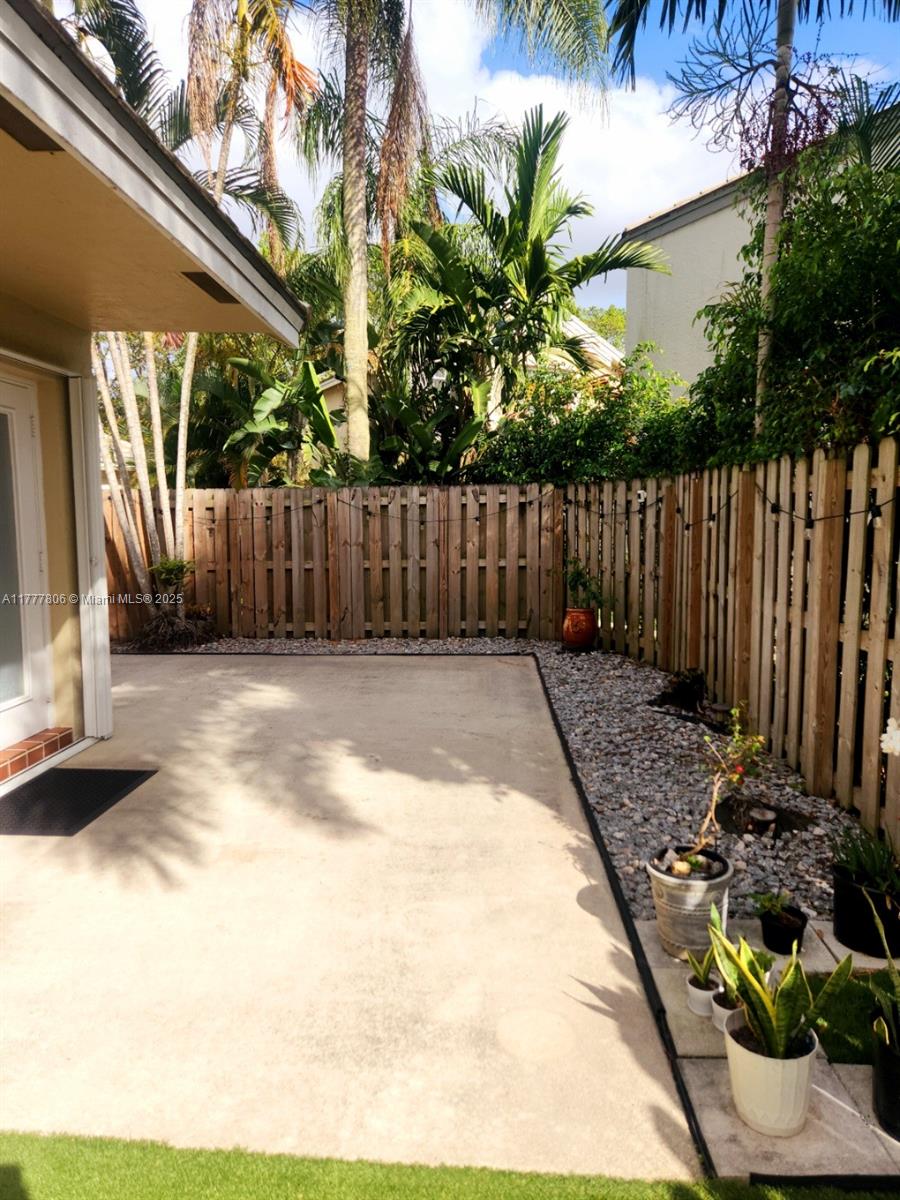 2984 Tall Oak Ct, Davie, Florida image 30