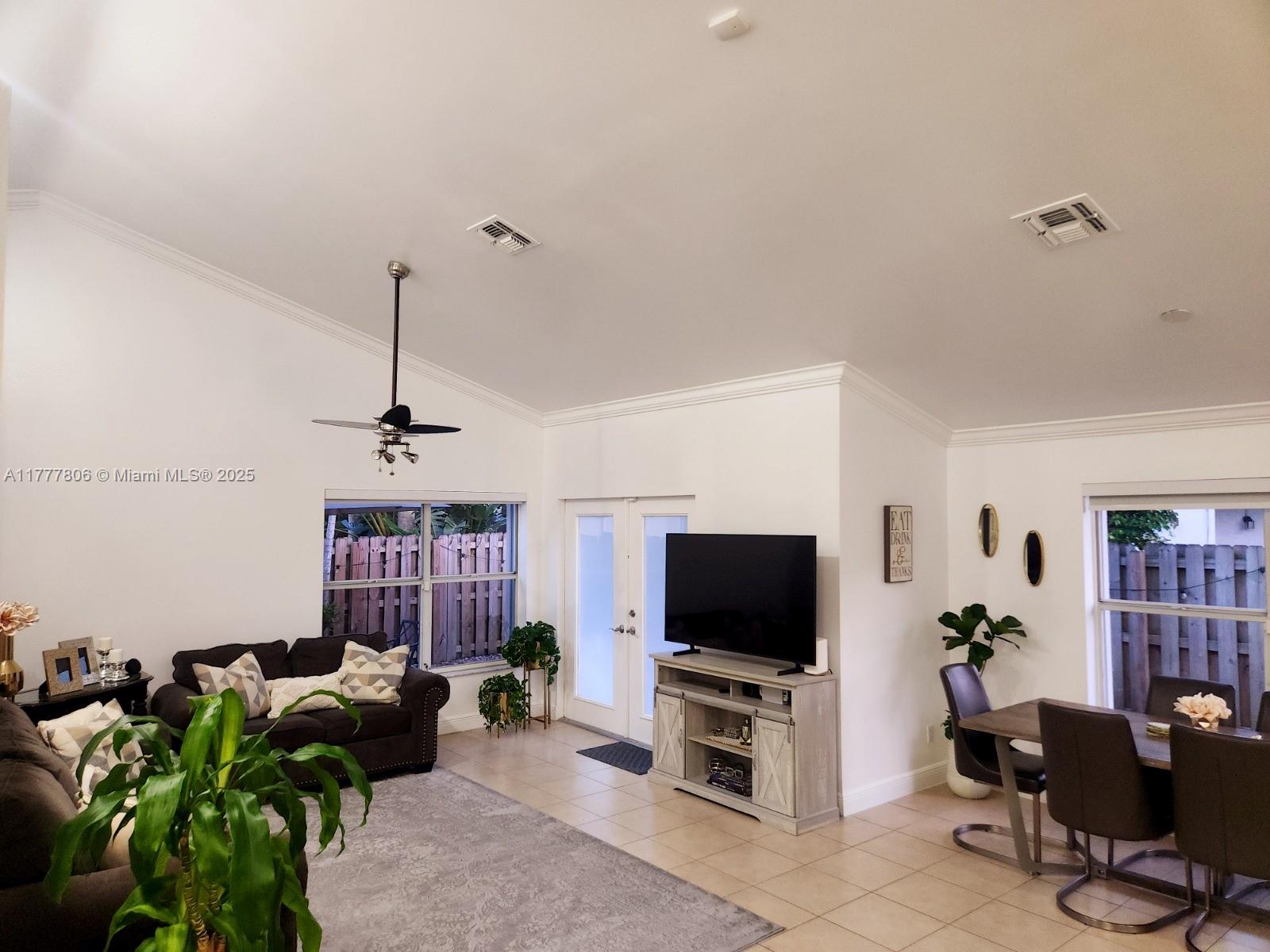 2984 Tall Oak Ct, Davie, Florida image 9