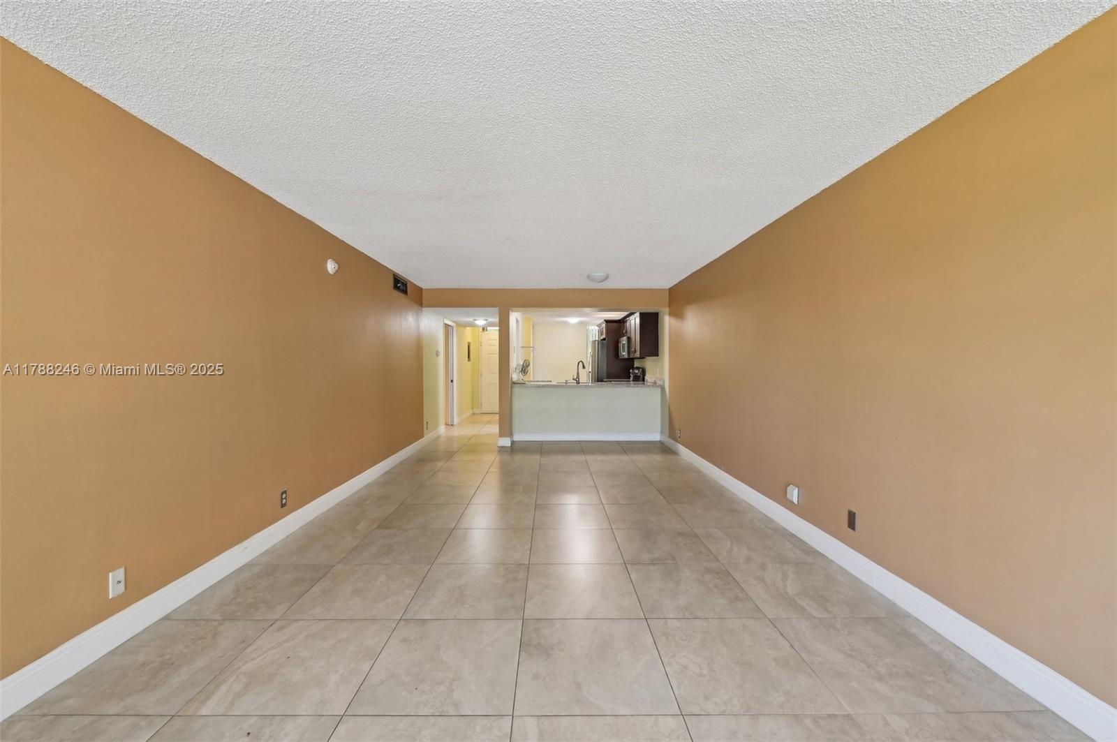 6622 Coral Lake Dr #210, Margate, Florida image 6