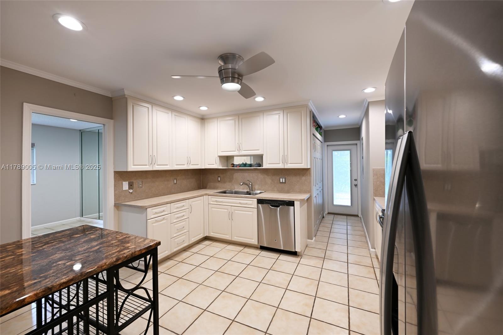 1130 W Cypress Dr #V-16, Pompano Beach, Florida image 16
