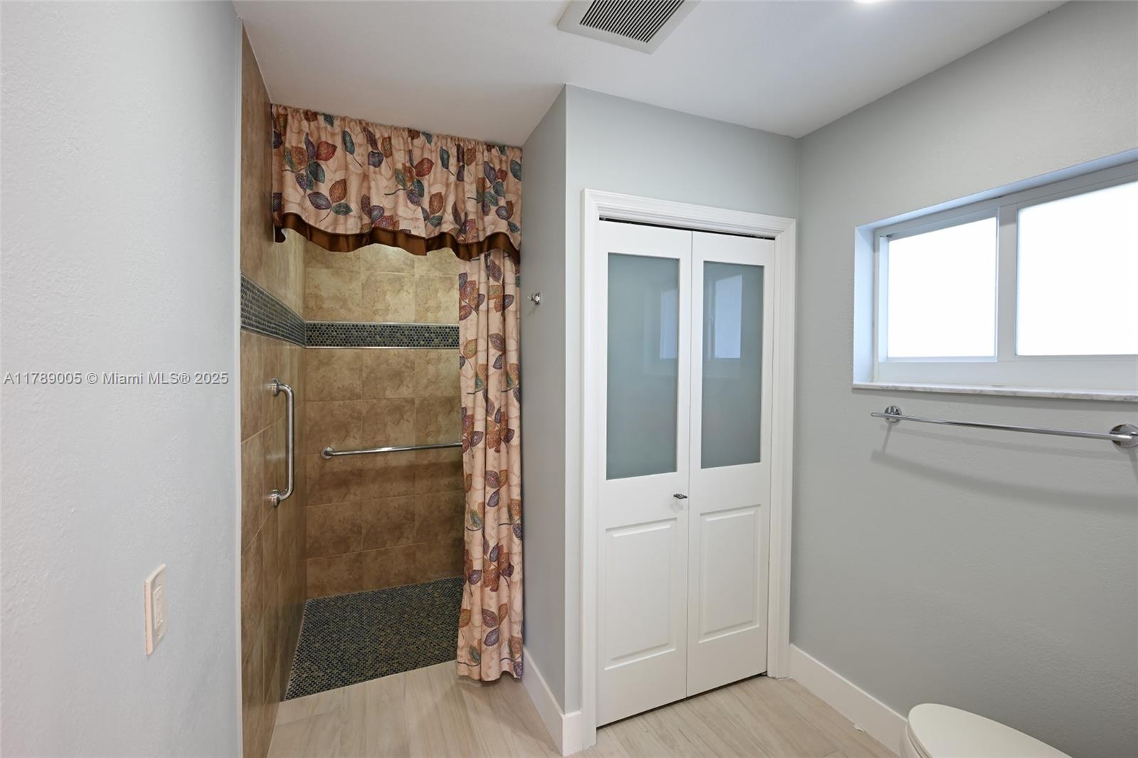 1130 W Cypress Dr #V-16, Pompano Beach, Florida image 21
