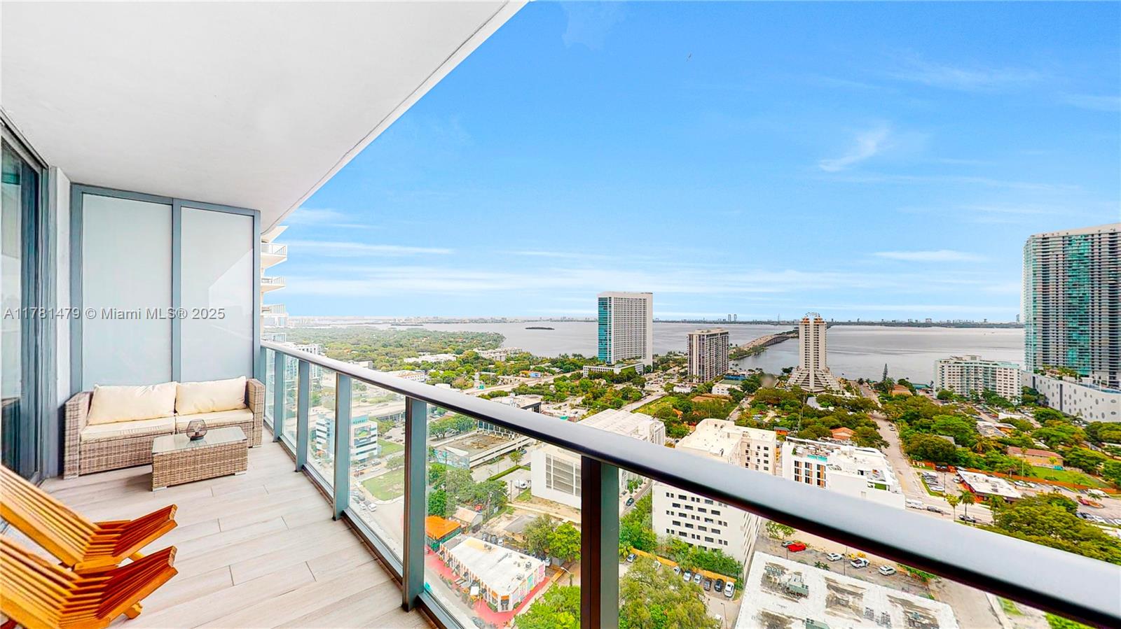 Condo for Sale in Miami, FL