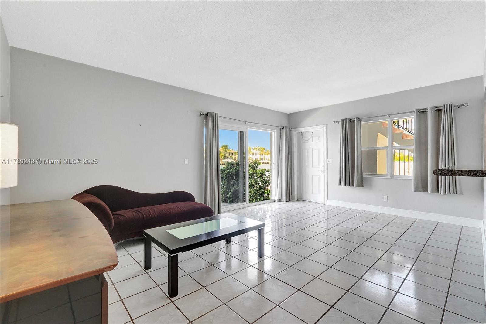 Listing Photo 8
