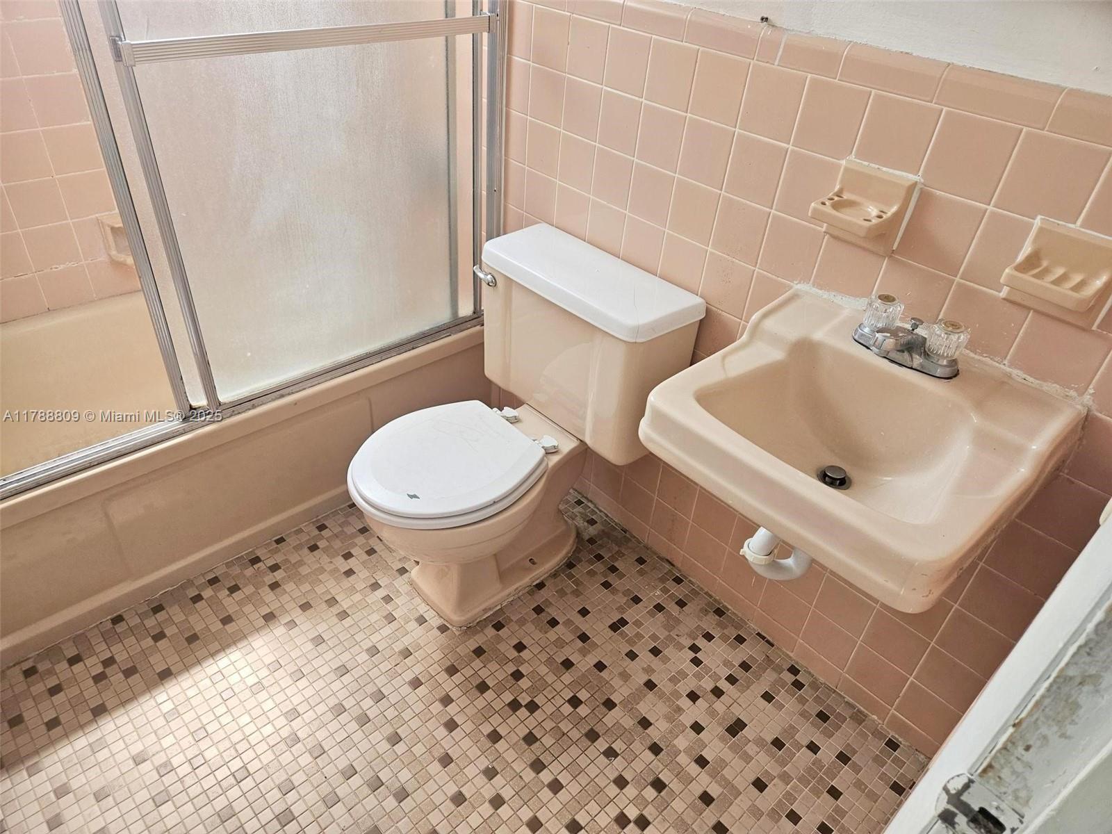 Listing Photo 9