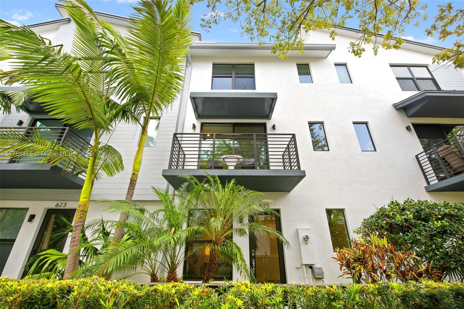625 NE 22nd Dr, Wilton Manors, Florida image 3