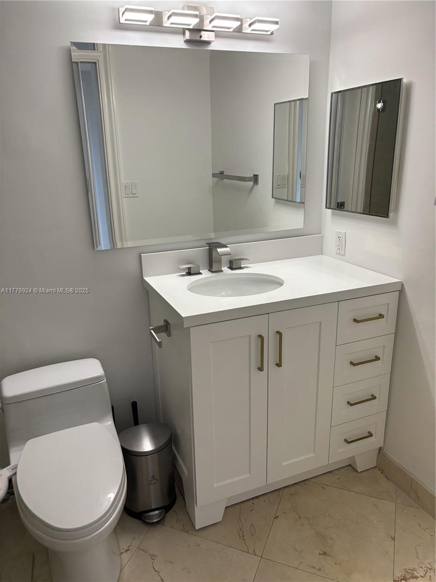251 Crandon Blvd #1022, Key Biscayne FL 33149