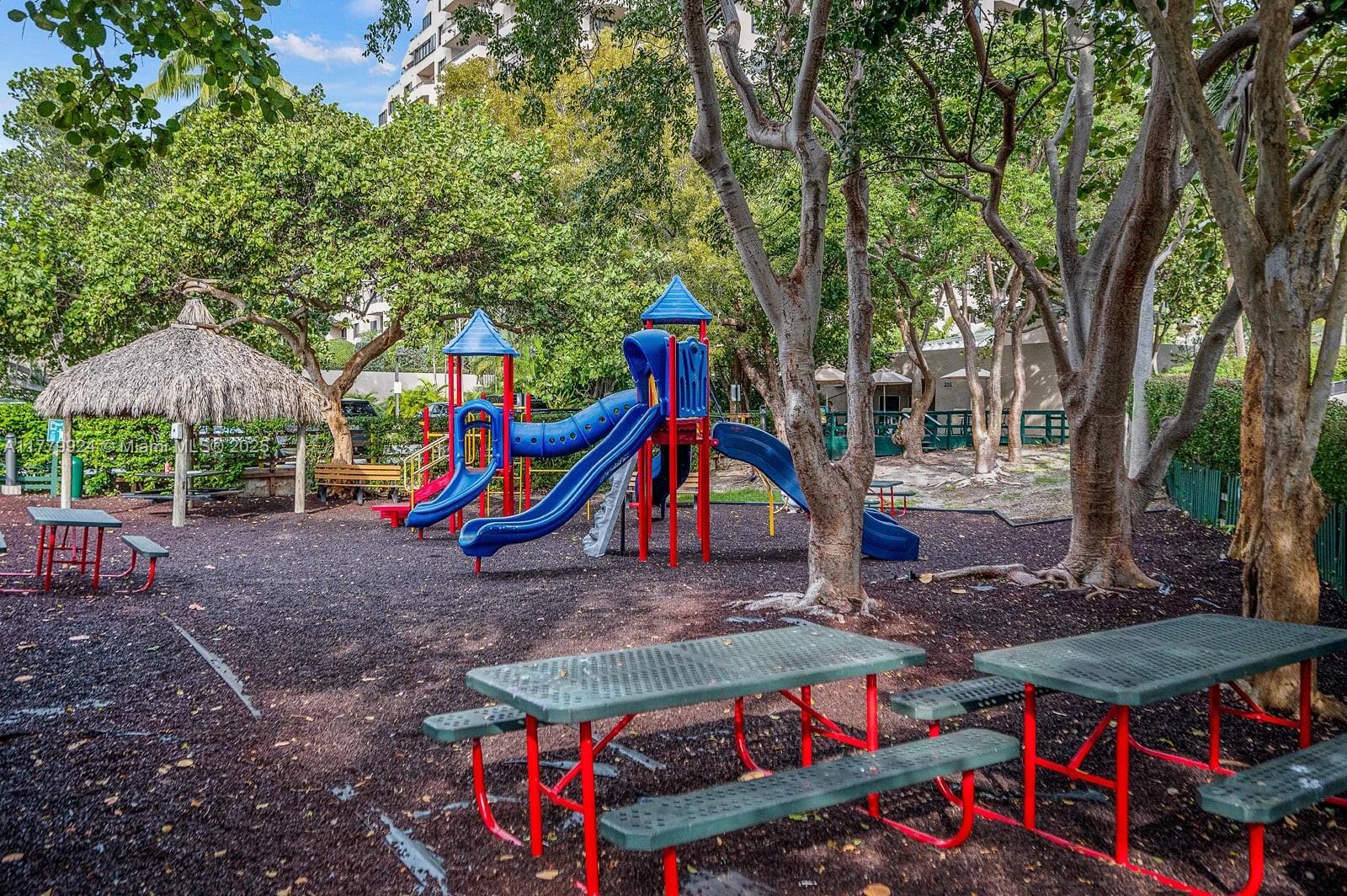 251 Crandon Blvd #1022, Key Biscayne FL 33149