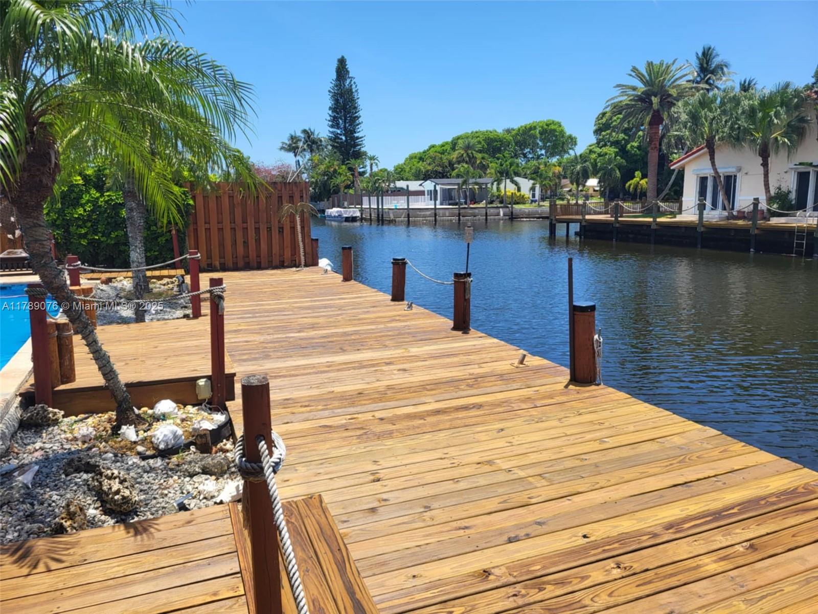2706 Thomas St, Hollywood, Florida image 3