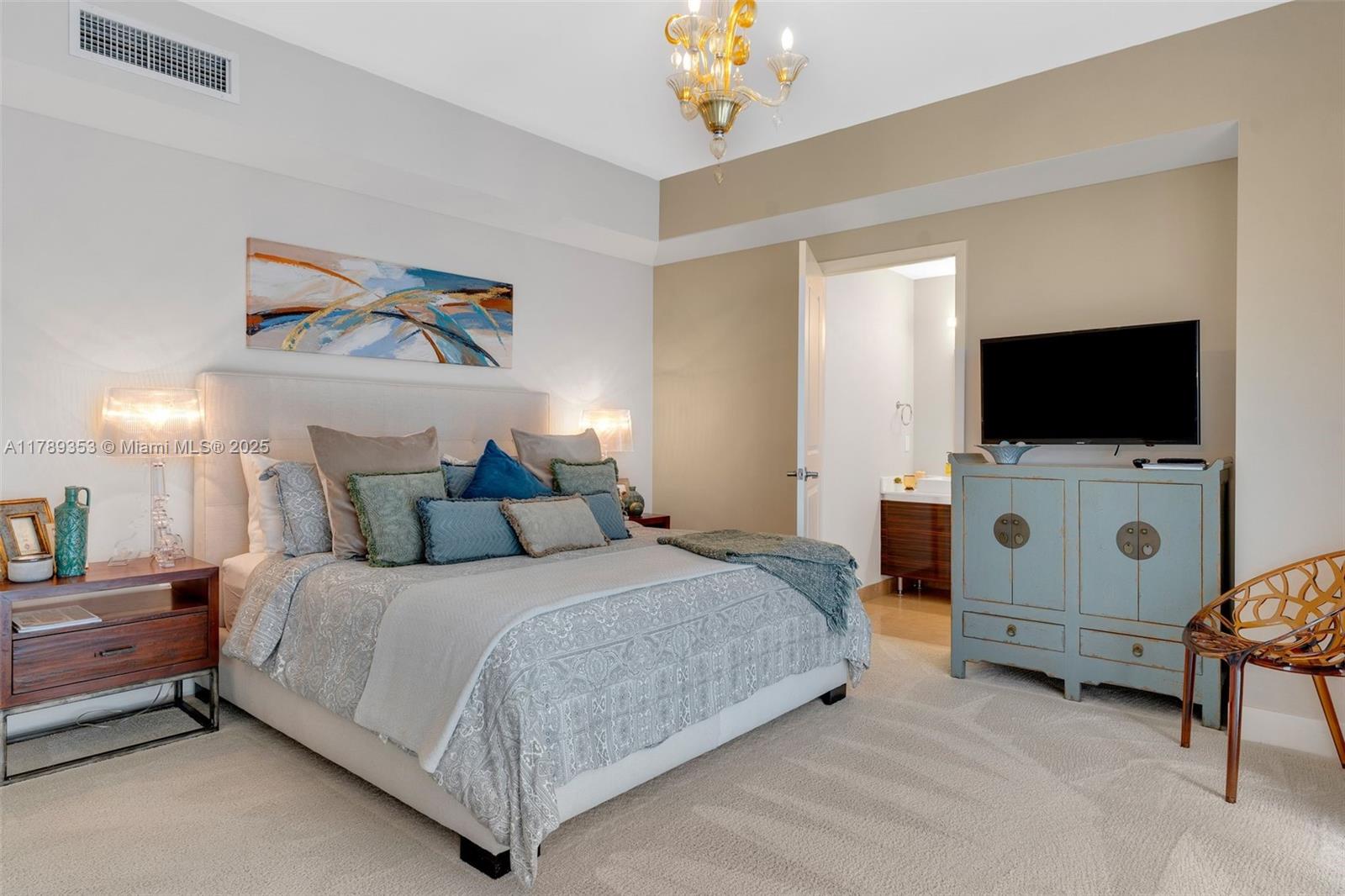 3737 Collins Ave #S-403, Miami Beach FL 33140