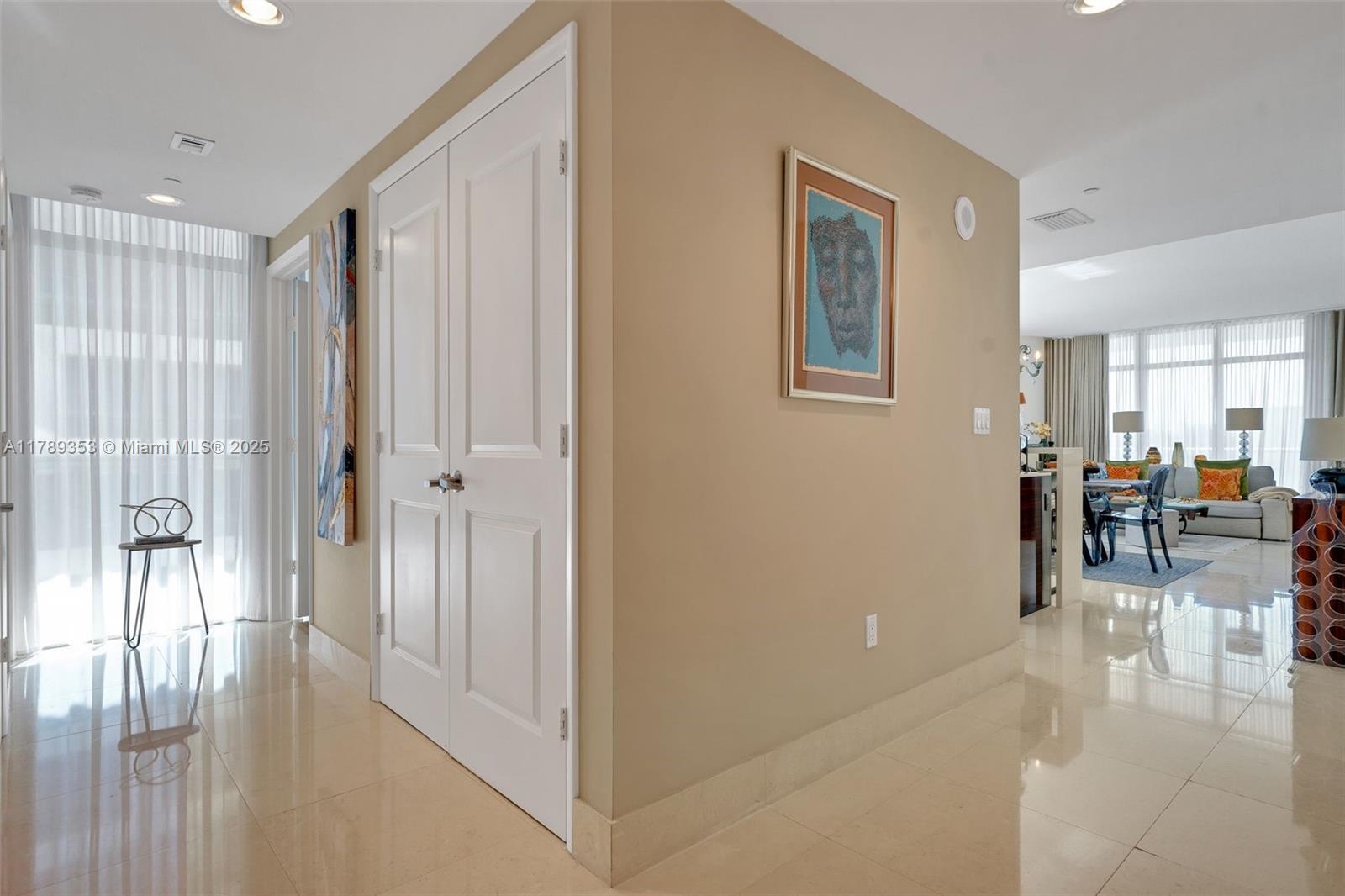 3737 Collins Ave #S-403, Miami Beach FL 33140