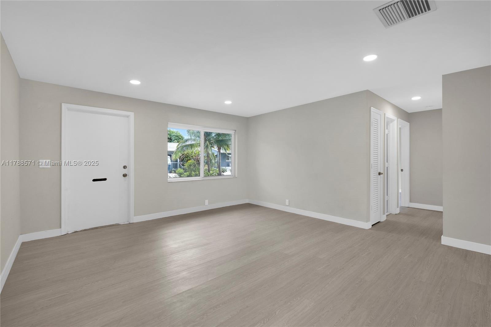 4917 NW 48th Ave, Tamarac, Florida image 13