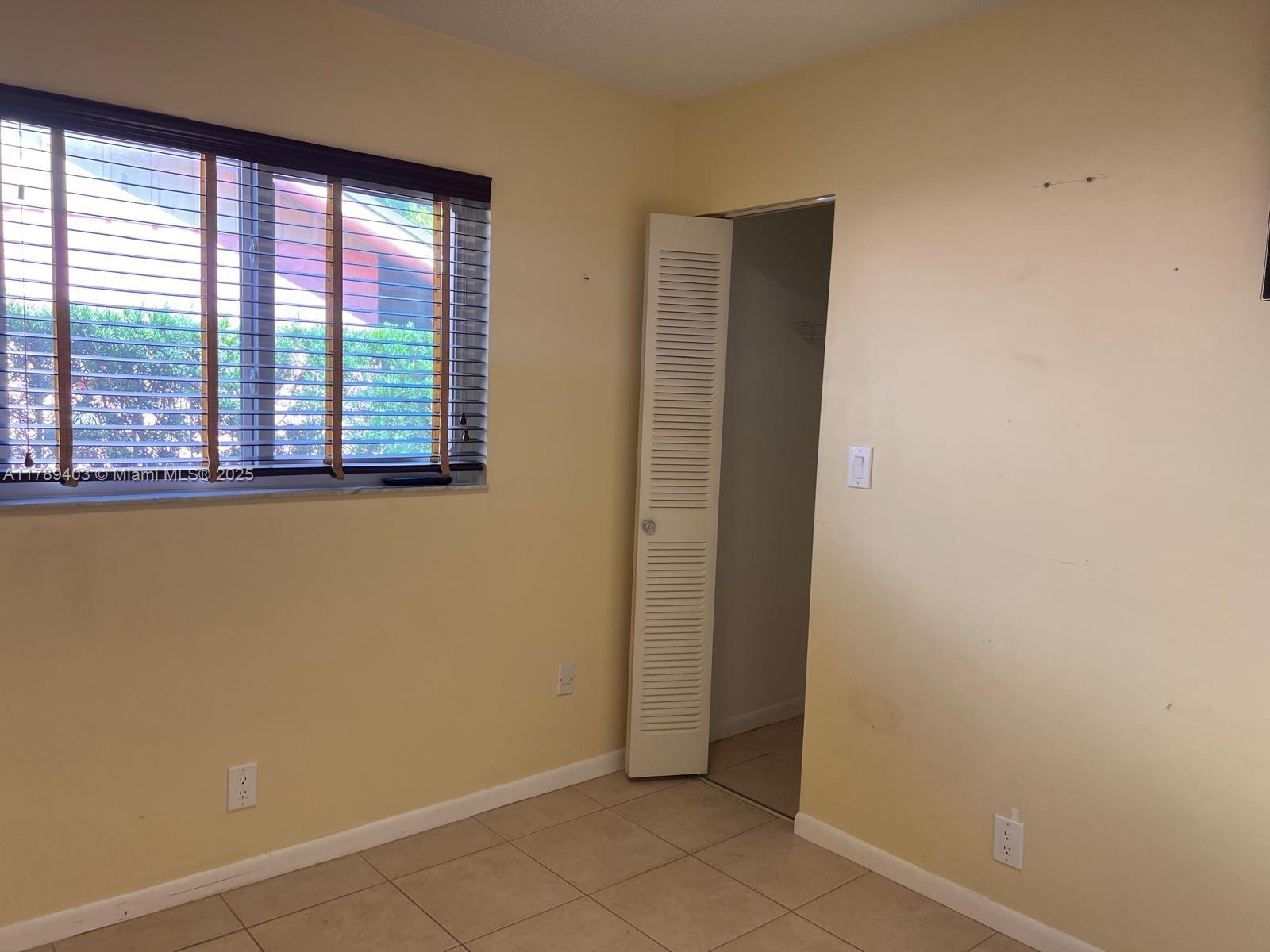 7522 SW 6th St, North Lauderdale, Florida image 24