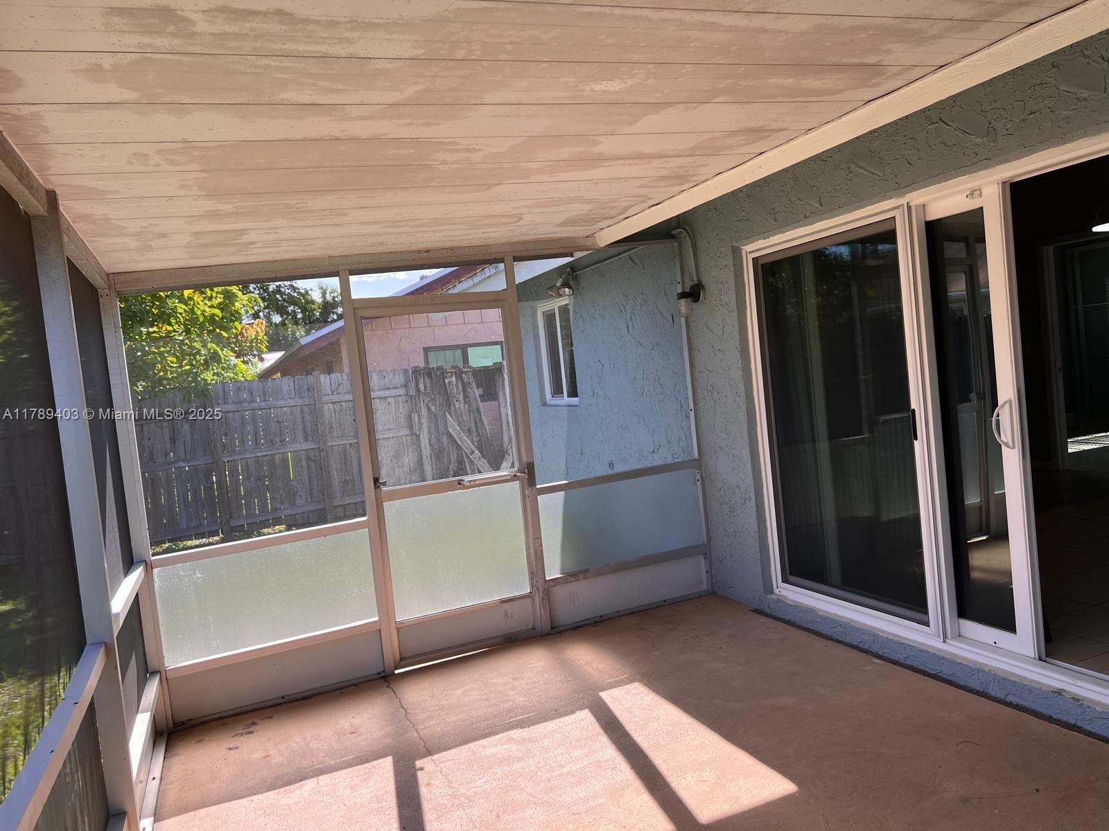 7522 SW 6th St, North Lauderdale, Florida image 26