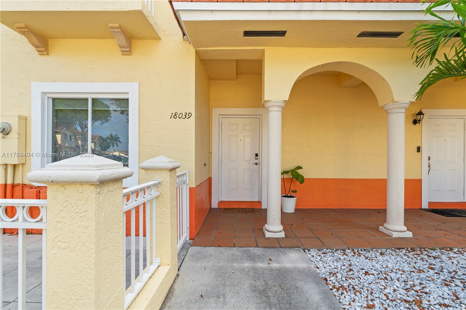 18039 NW 74th Path, Hialeah, Florida image 2