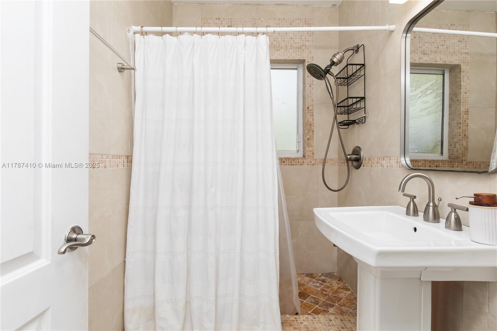 1080 NW 134th St, North Miami, Florida image 18