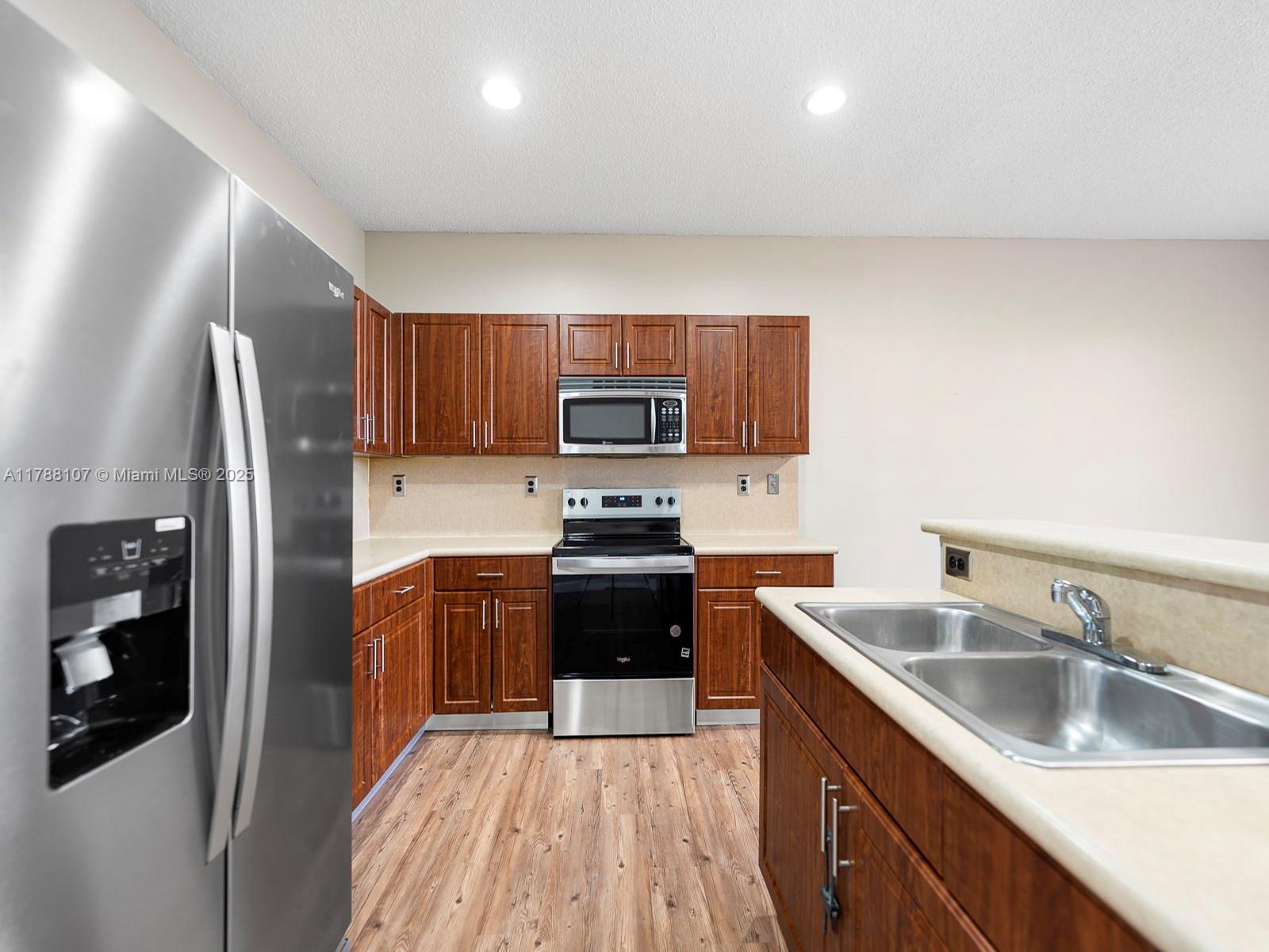 Property photo # 4