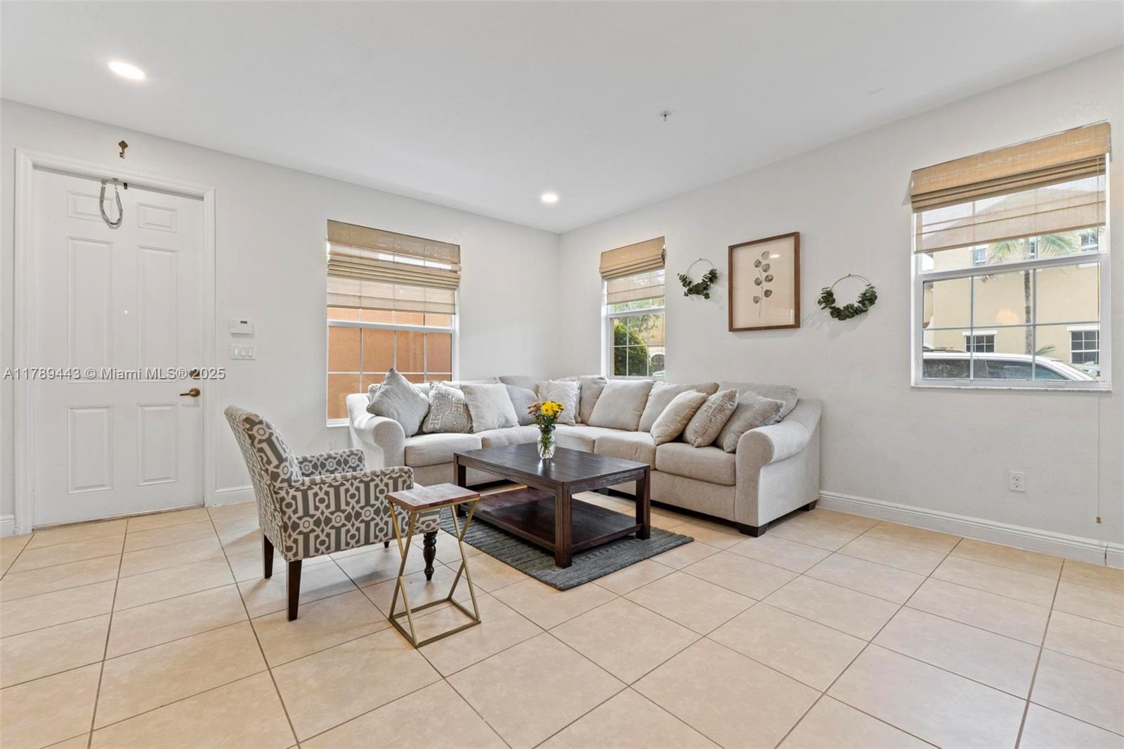 14637 SW 15th St, Pembroke Pines, Florida image 14