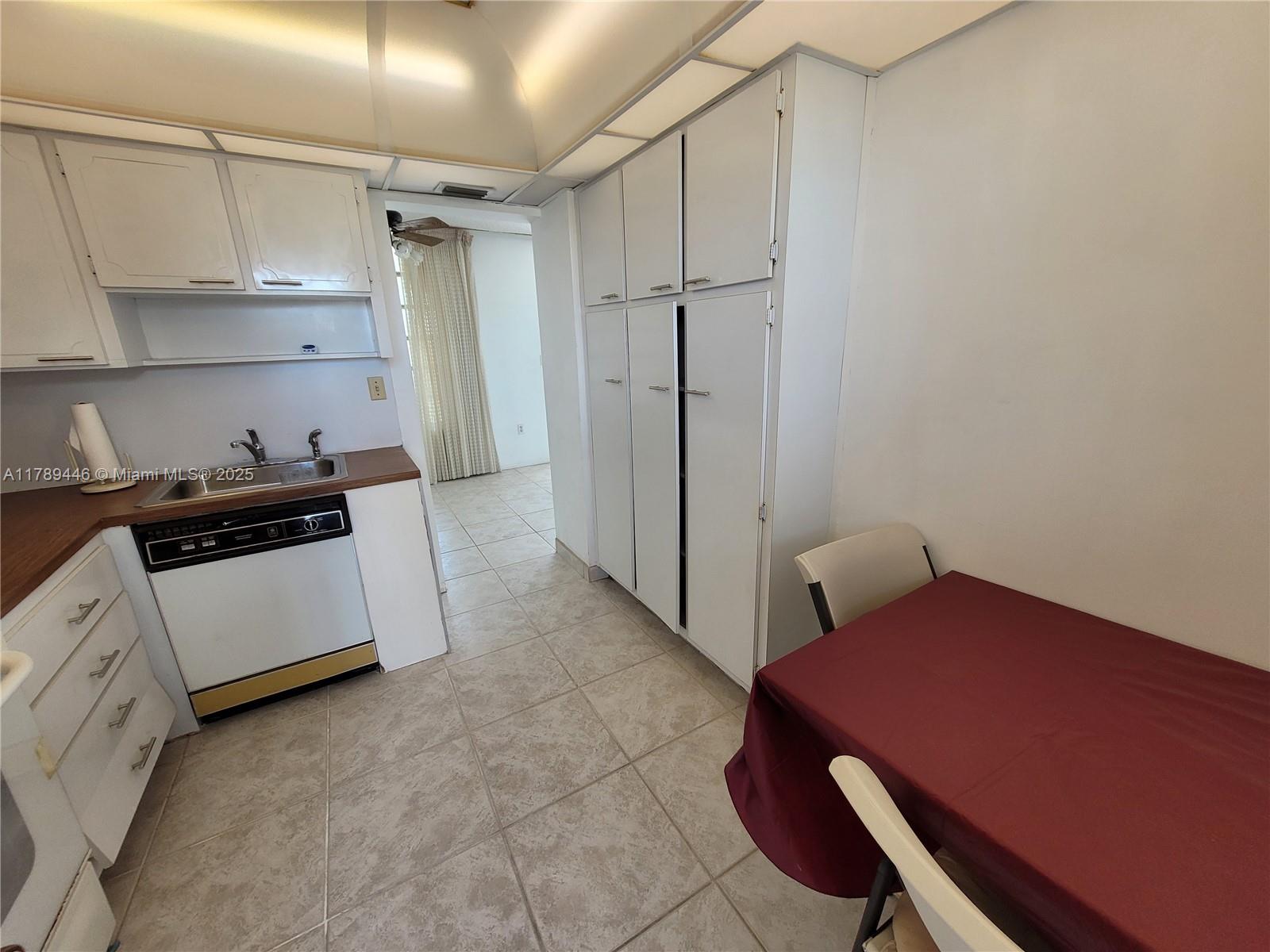 2930 Point East Dr #E603, Aventura, Florida image 19