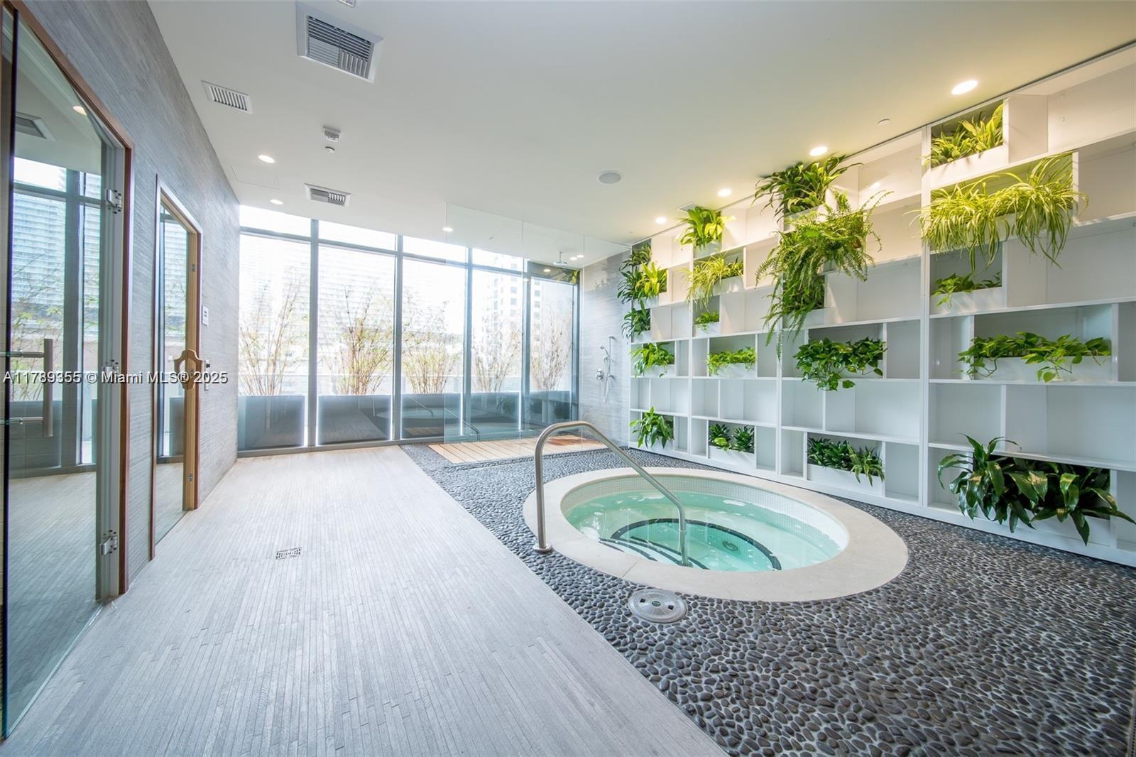 55 SW 9th #2509, Miami FL 33130