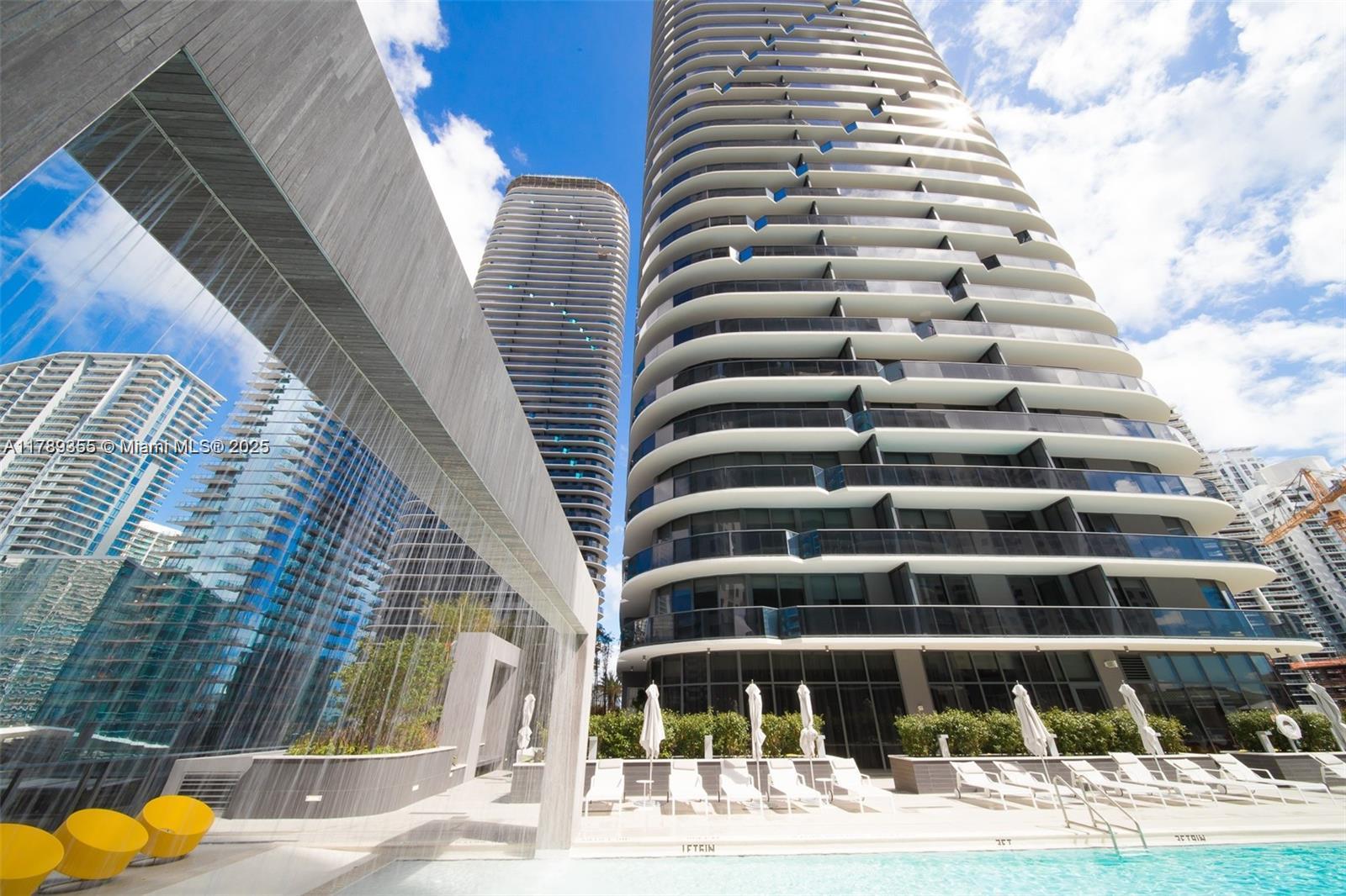 55 SW 9th #2509, Miami FL 33130